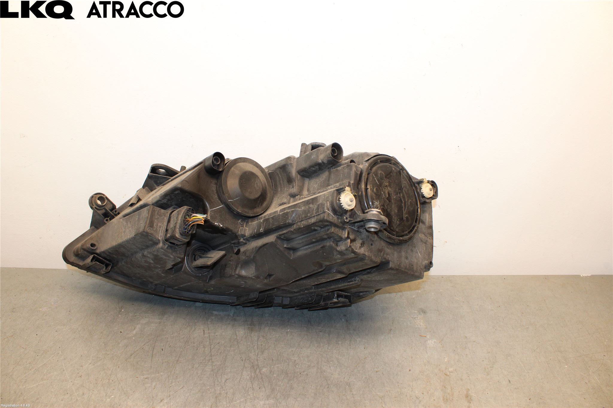 Volkswagen VW JETTA V 06-10 Frontlykt Høyre