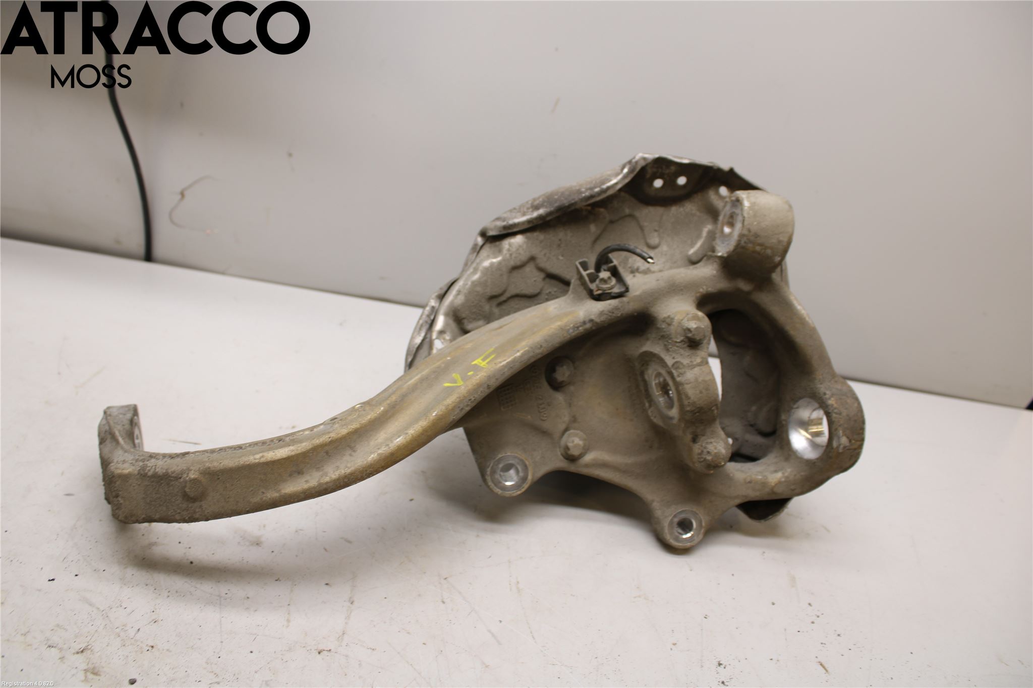 Mercedes-Benz MB C-KLASS (W205) 14-21 Spindel Vf