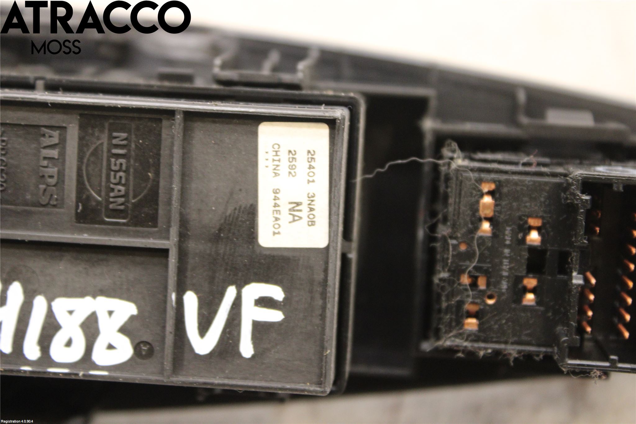 Nissan LEAF 11-17 Bryter Vindusheis