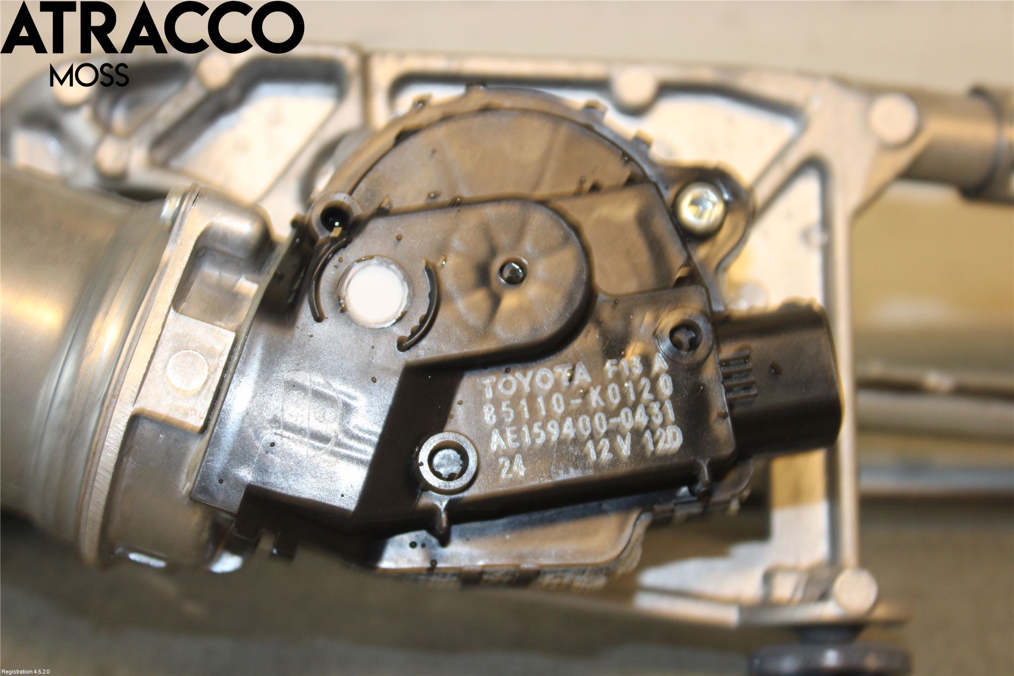 Toyota YARIS XP21 20- Viskermotor Frontrute