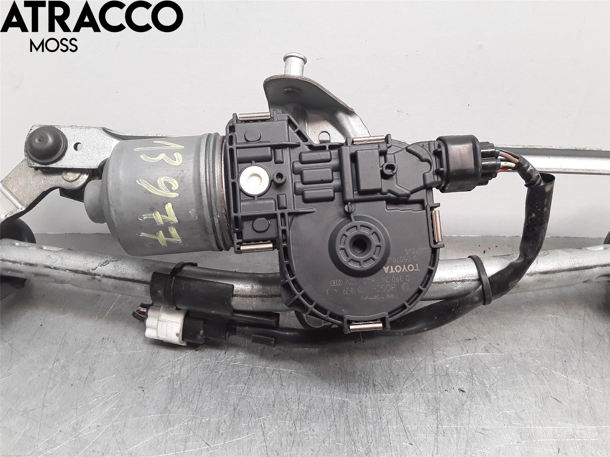 Toyota AVENSIS 09-15 Viskermotor Frontrute