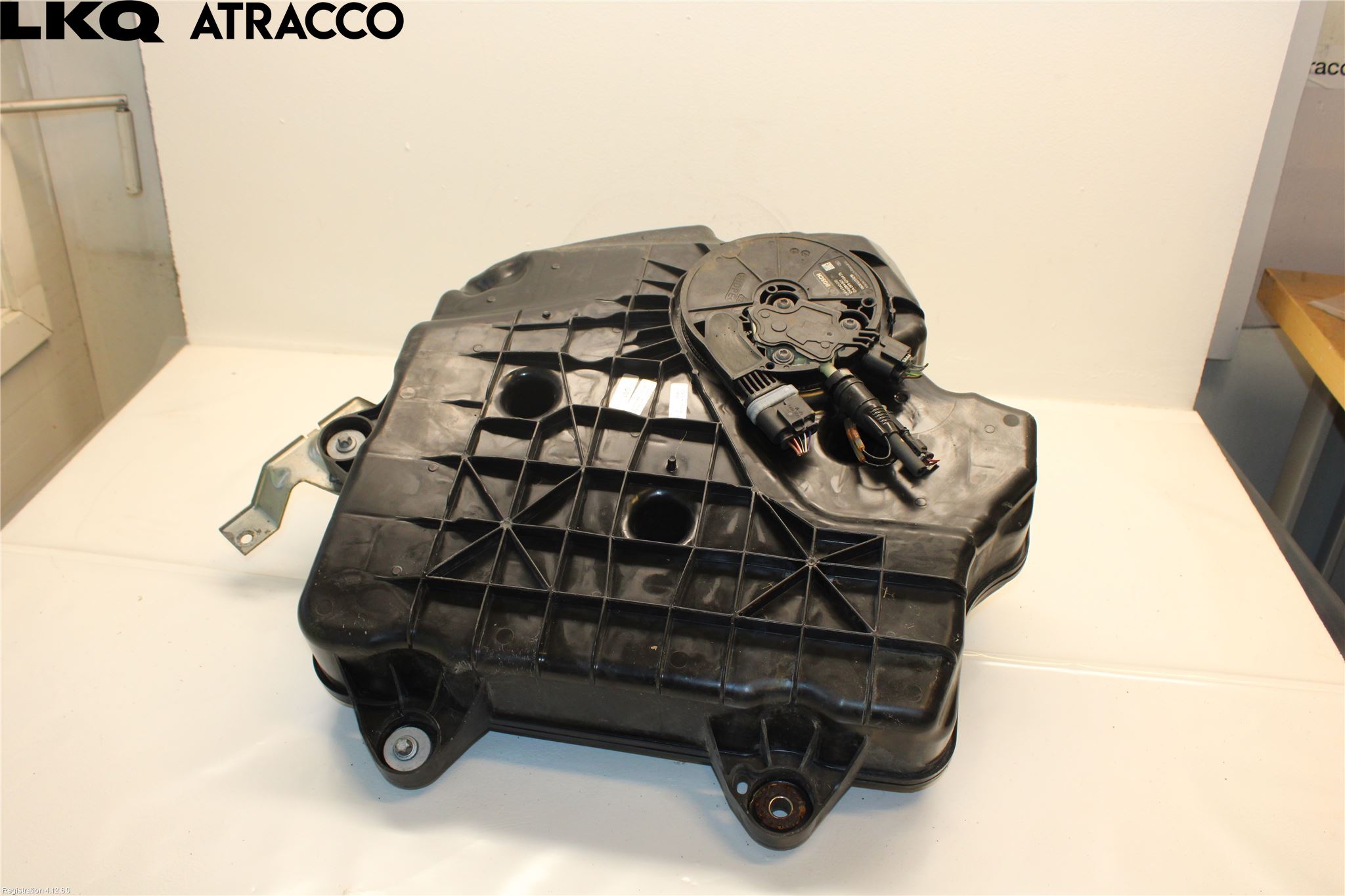 Mercedes-Benz MB C-KLASS (W205) 14-21 Adblue Tank