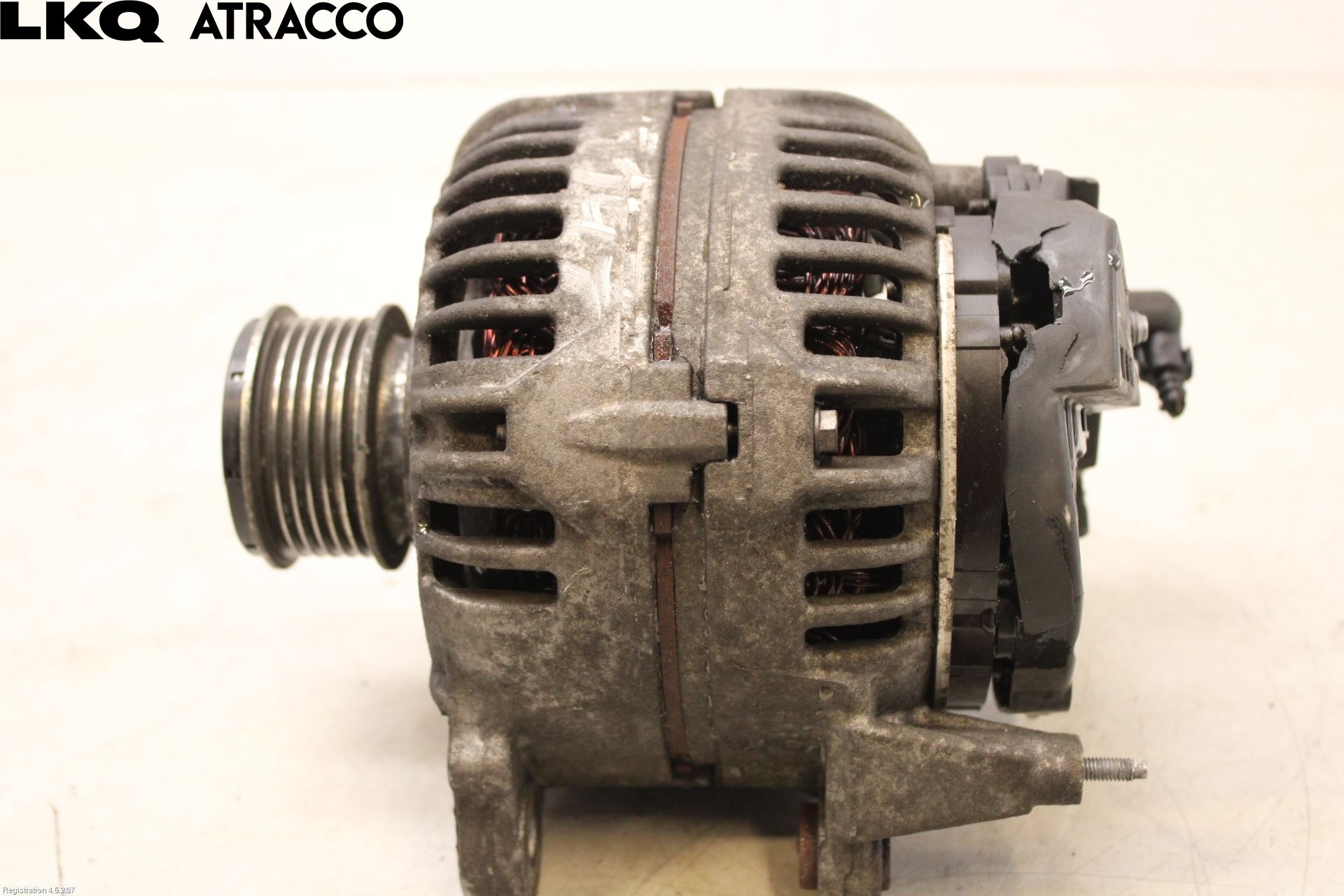 Volkswagen VW CADDY      04-10 Dynamo