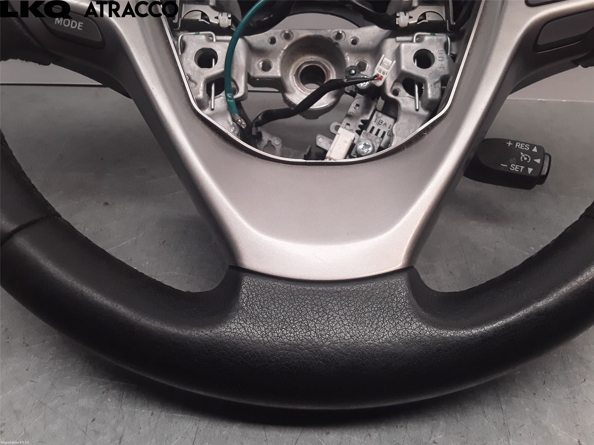 Toyota AVENSIS 09-15 Ratt