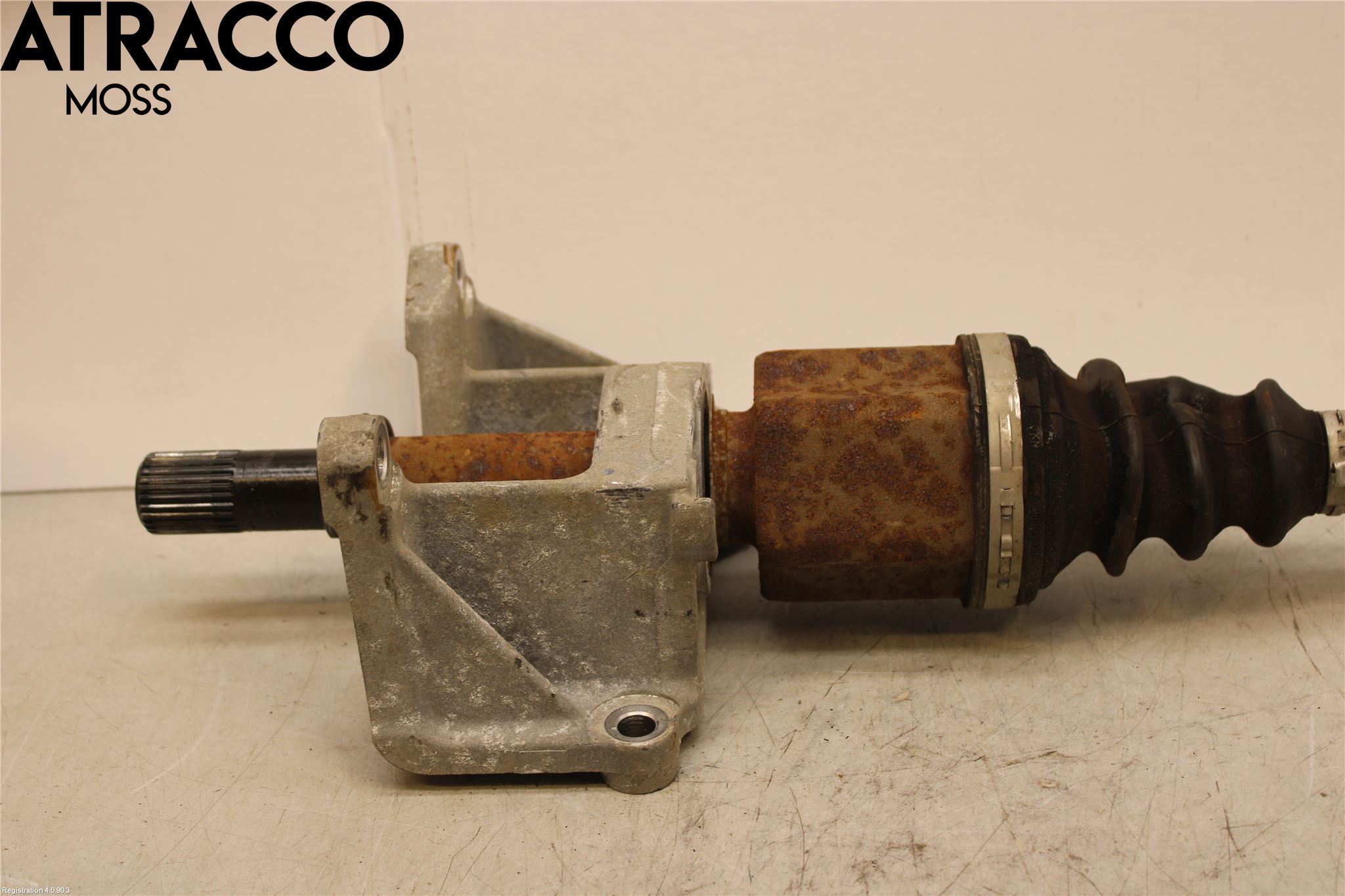 Toyota YARIS XP130 12-14 Drivaksel Foran Kompl Høyre