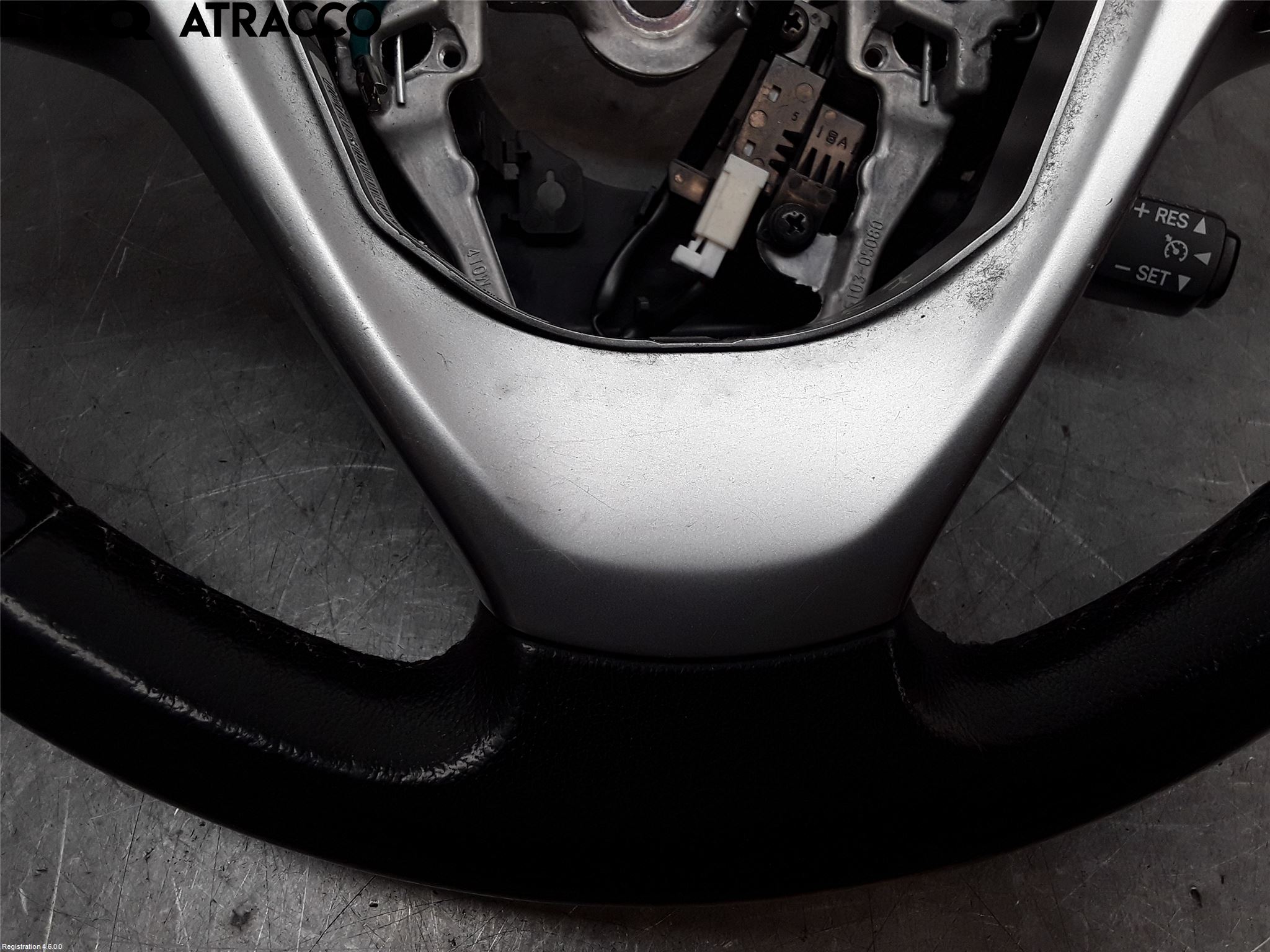 Toyota AVENSIS 09-15 Ratt