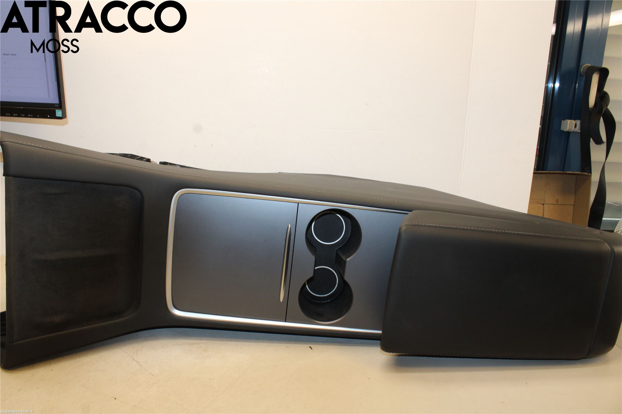 Tesla MODEL 3 17- Innr Konsoll-Lomme