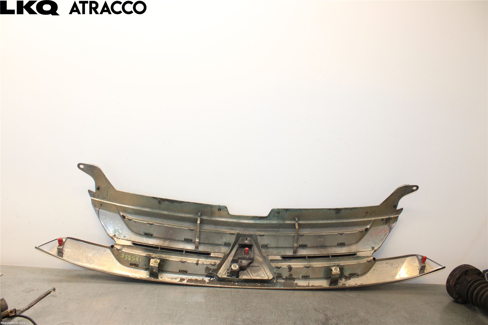 Mitsubishi OUTLANDER 13-21 Grill Komplett