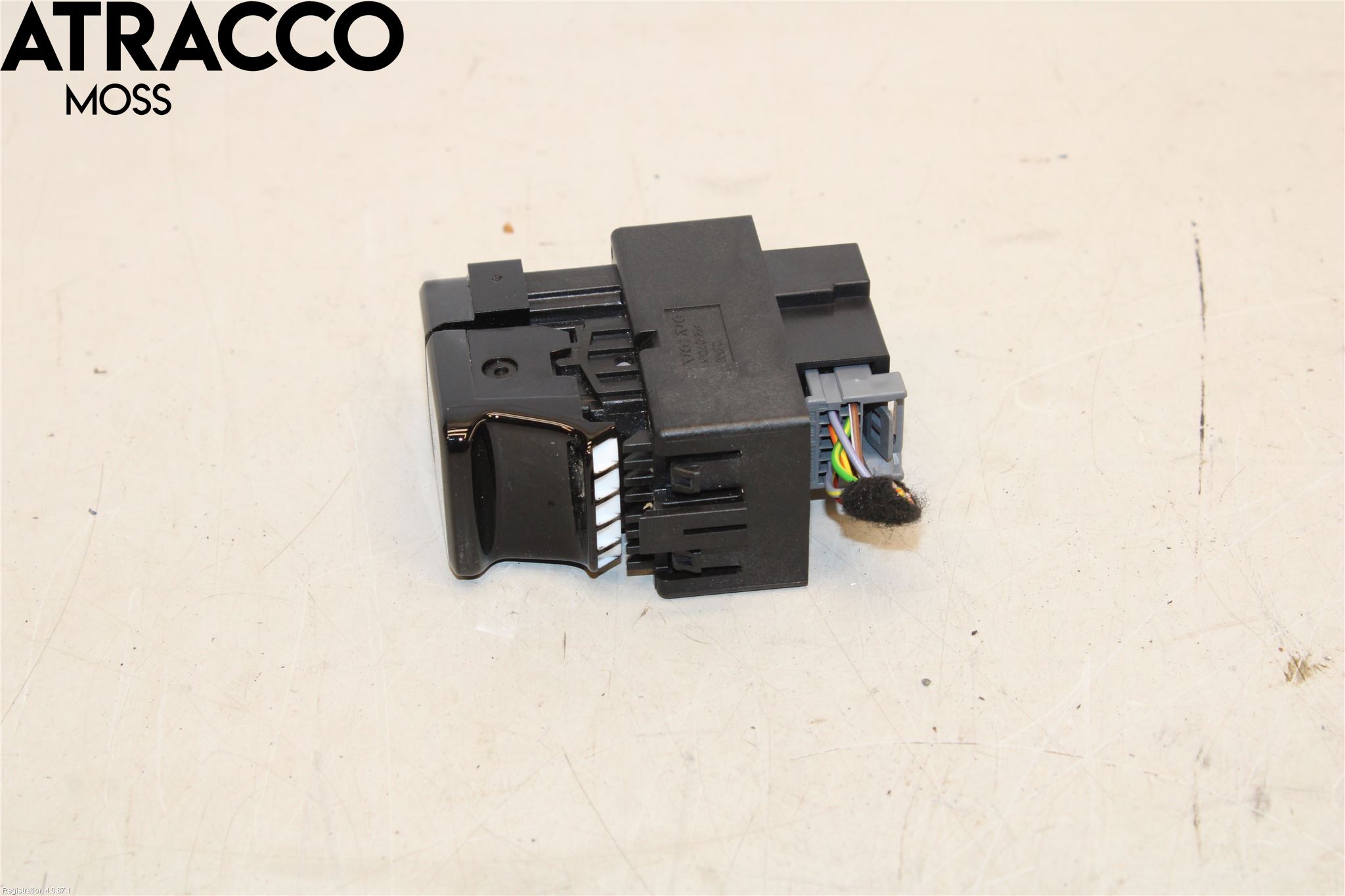 Volvo XC40/RECHARGE 18- Bryter Parkeringsbrems