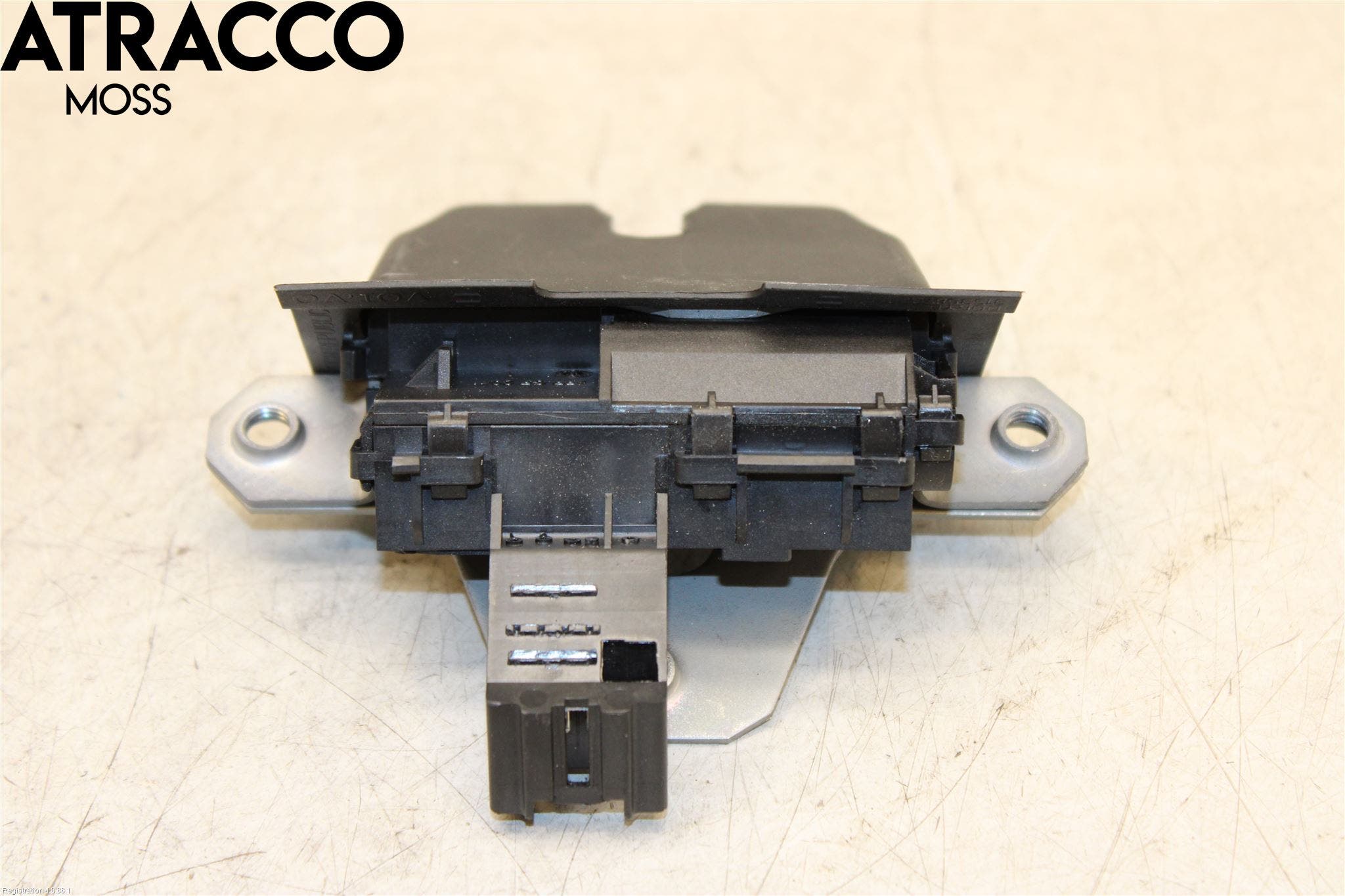 Volvo V40 12-19 Bakluke-Lokk Låsekasse