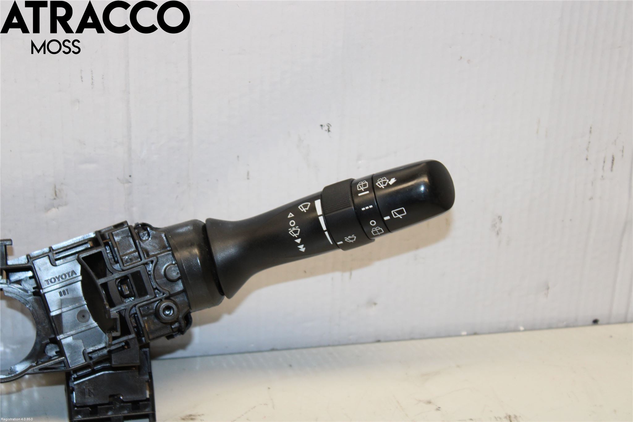 Toyota AURIS 10-12 Bryter Ratt Kombi H Og V