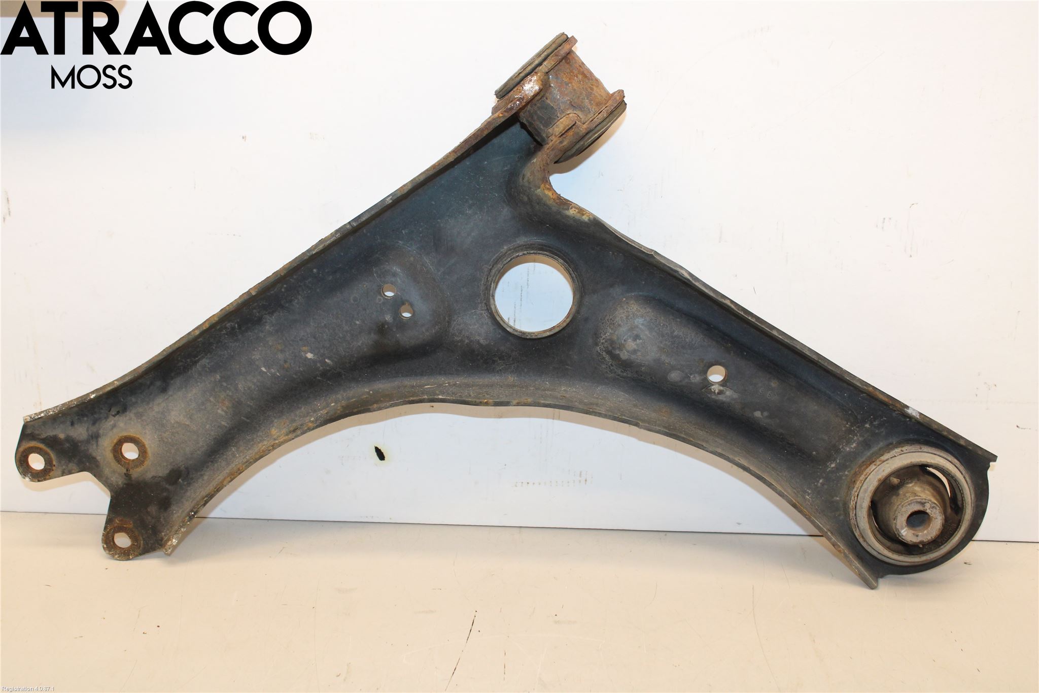 Volkswagen VW CADDY 11-15 Bærearm Foran Høyre Nedre