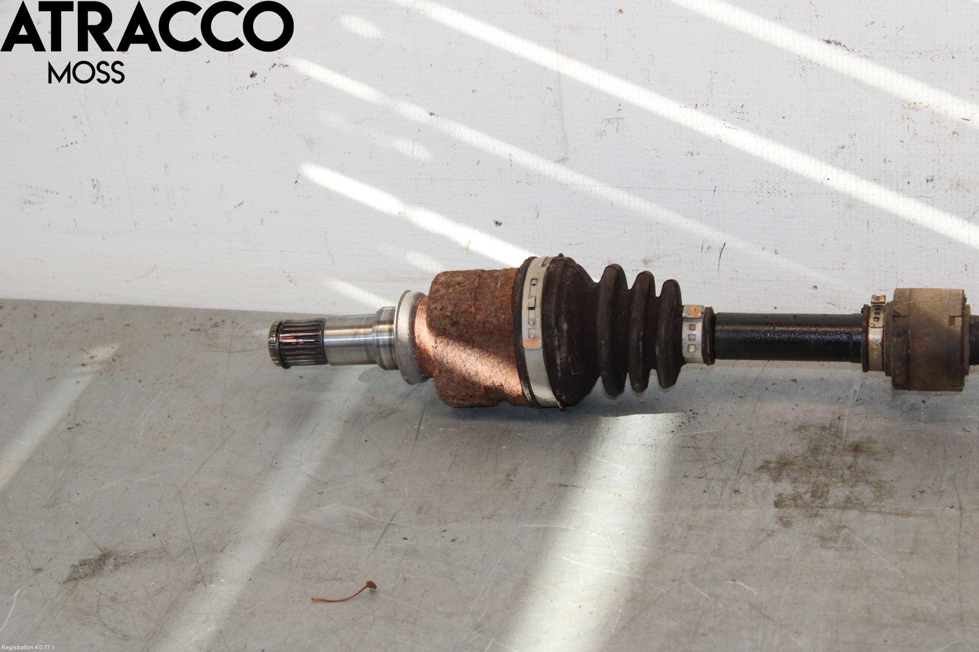 Toyota YARIS XP130 12-14 Drivaksel Foran Kompl Høyre