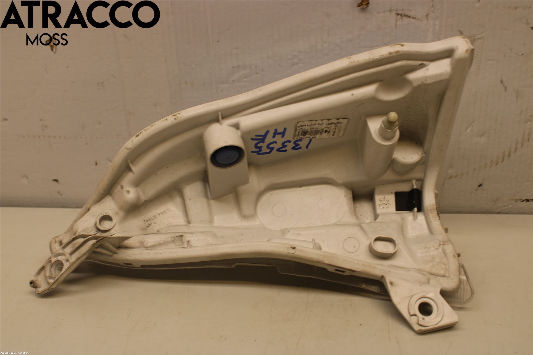 Nissan LEAF 11-17 Frontlykt Hus Høyre