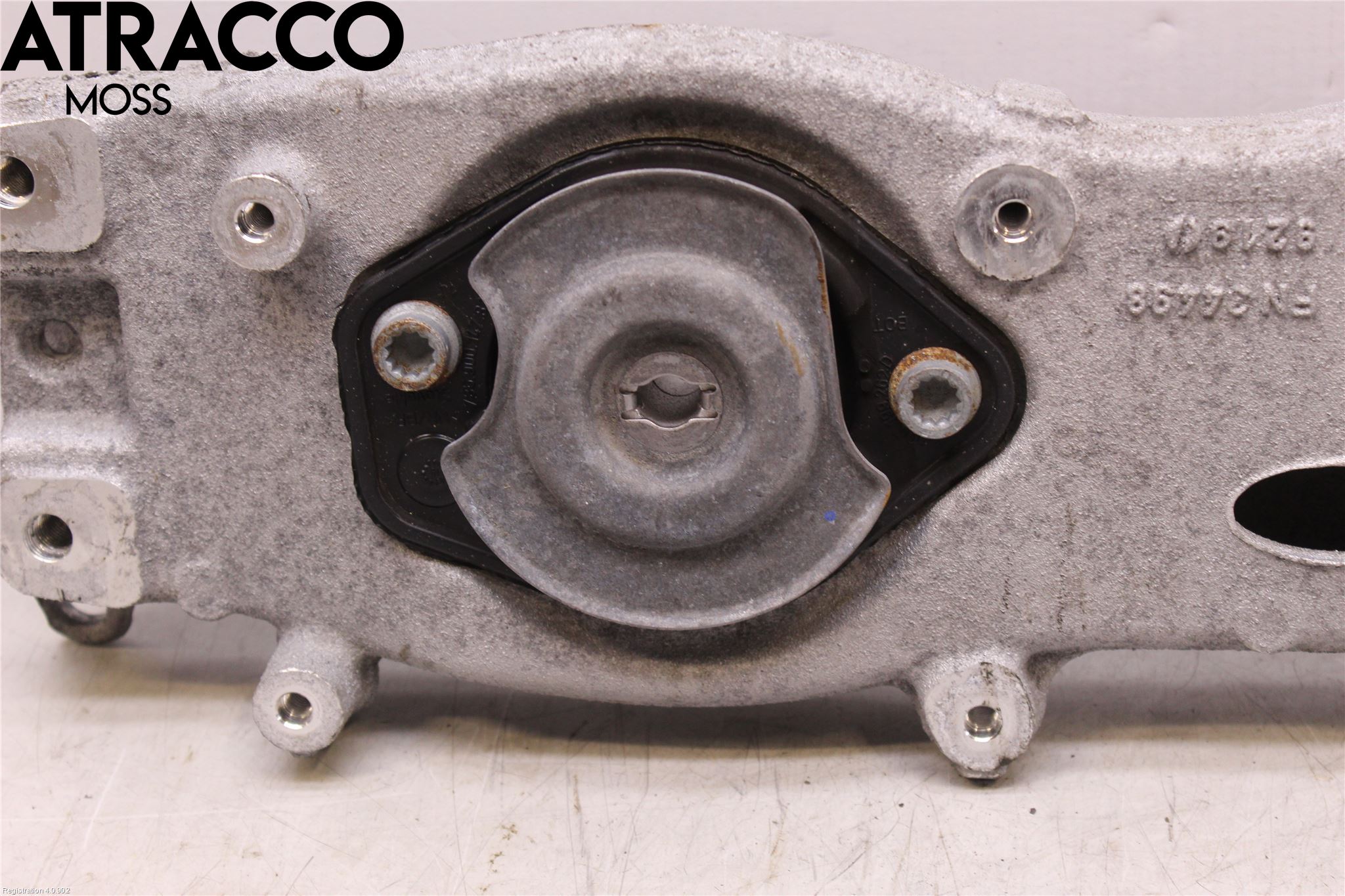 Volkswagen VW GOLF / E-GOLF VII 13-20 Motorbjelke (Langs Gående )