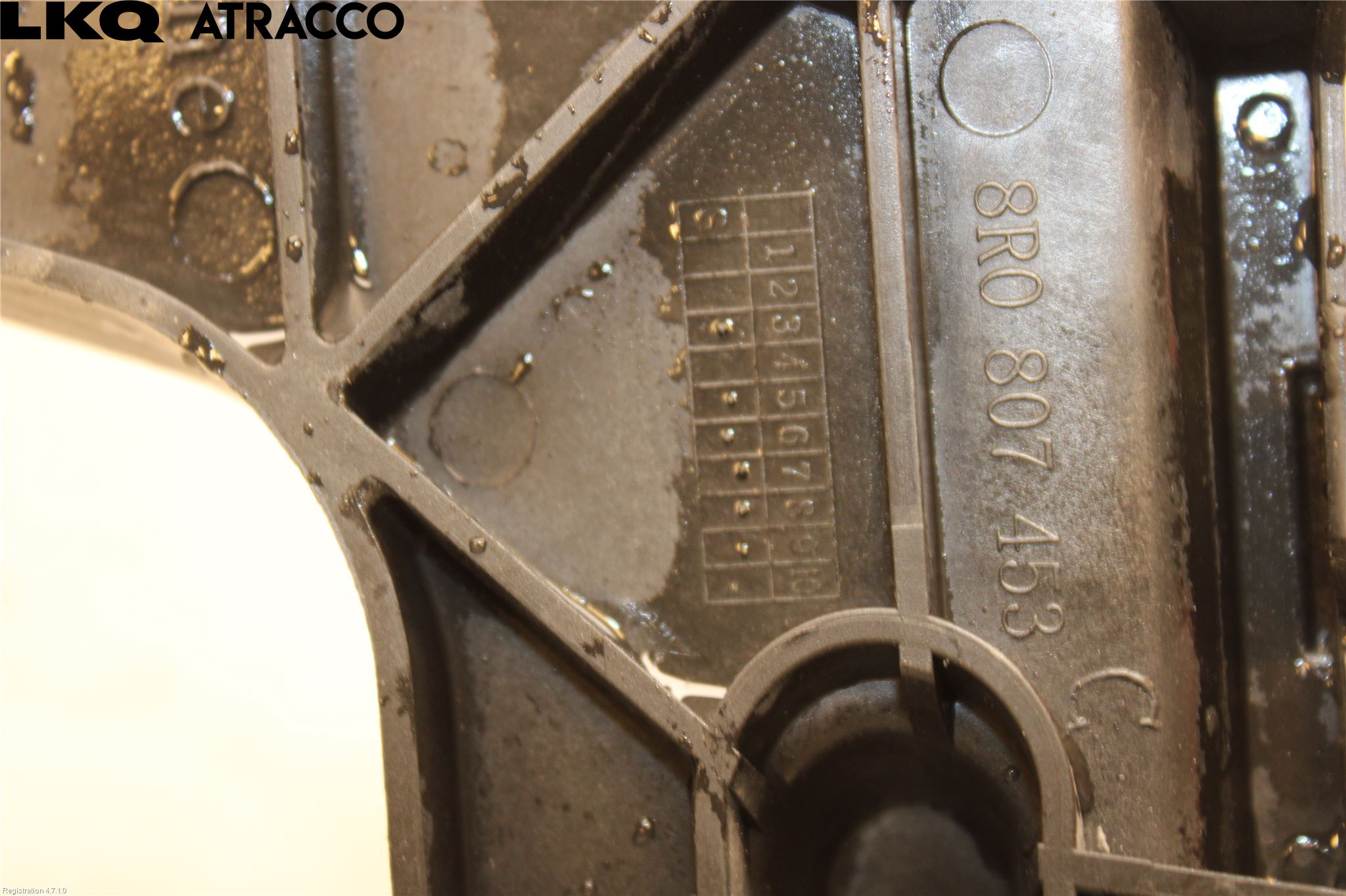 Audi Q5 09-16 Støtfangerfeste Bak Venstre