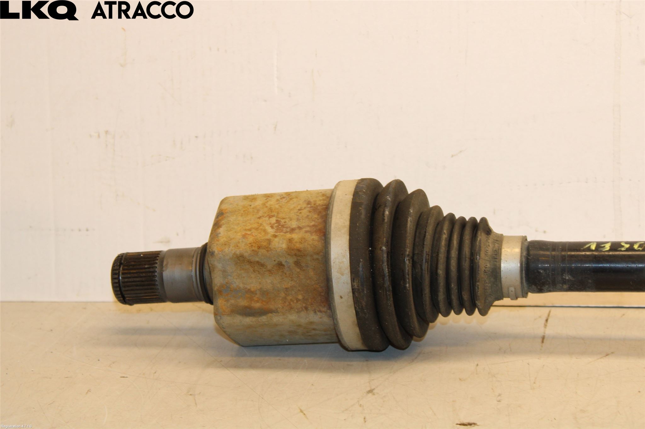 Volkswagen VW PASSAT 15-19 Drivaksel Foran Kompl Venstre