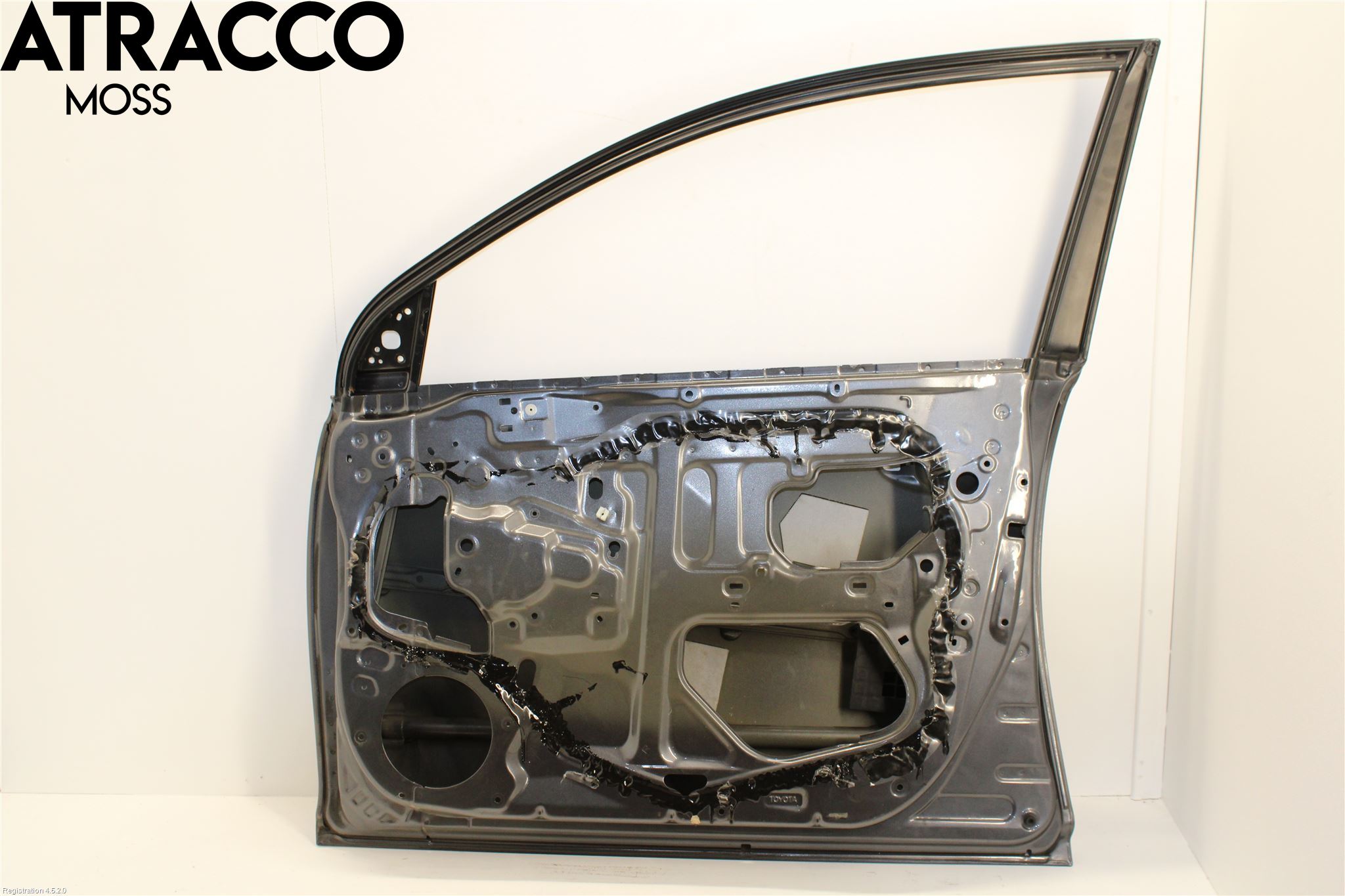 Toyota AVENSIS 03-06 Dør 4D Foran Høyre