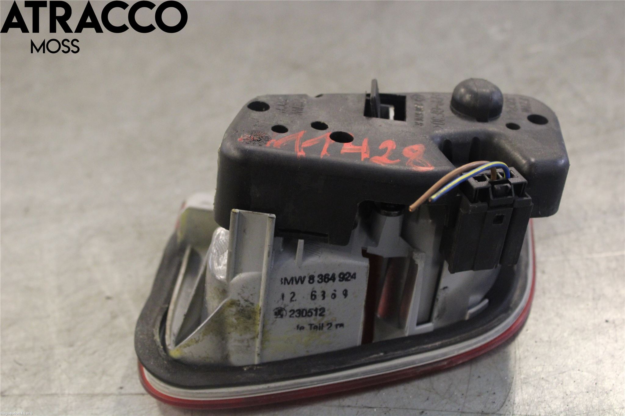 BMW 3 E46      98-05 Baklykt Venstre  På Luke(Indre