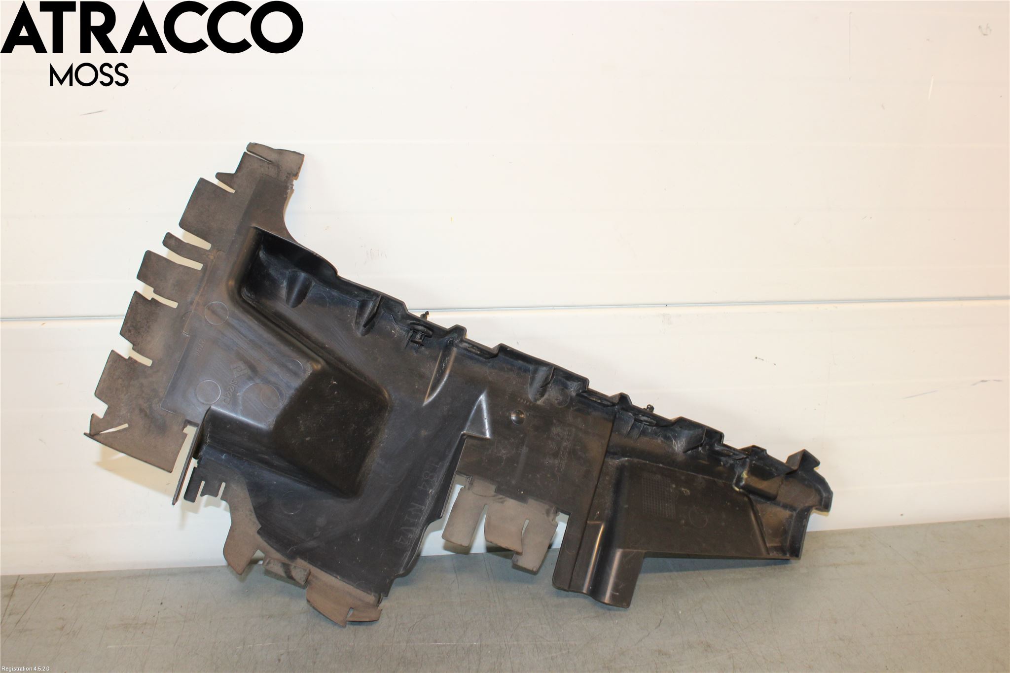 Peugeot 3008 09-16 Luftstyring Front