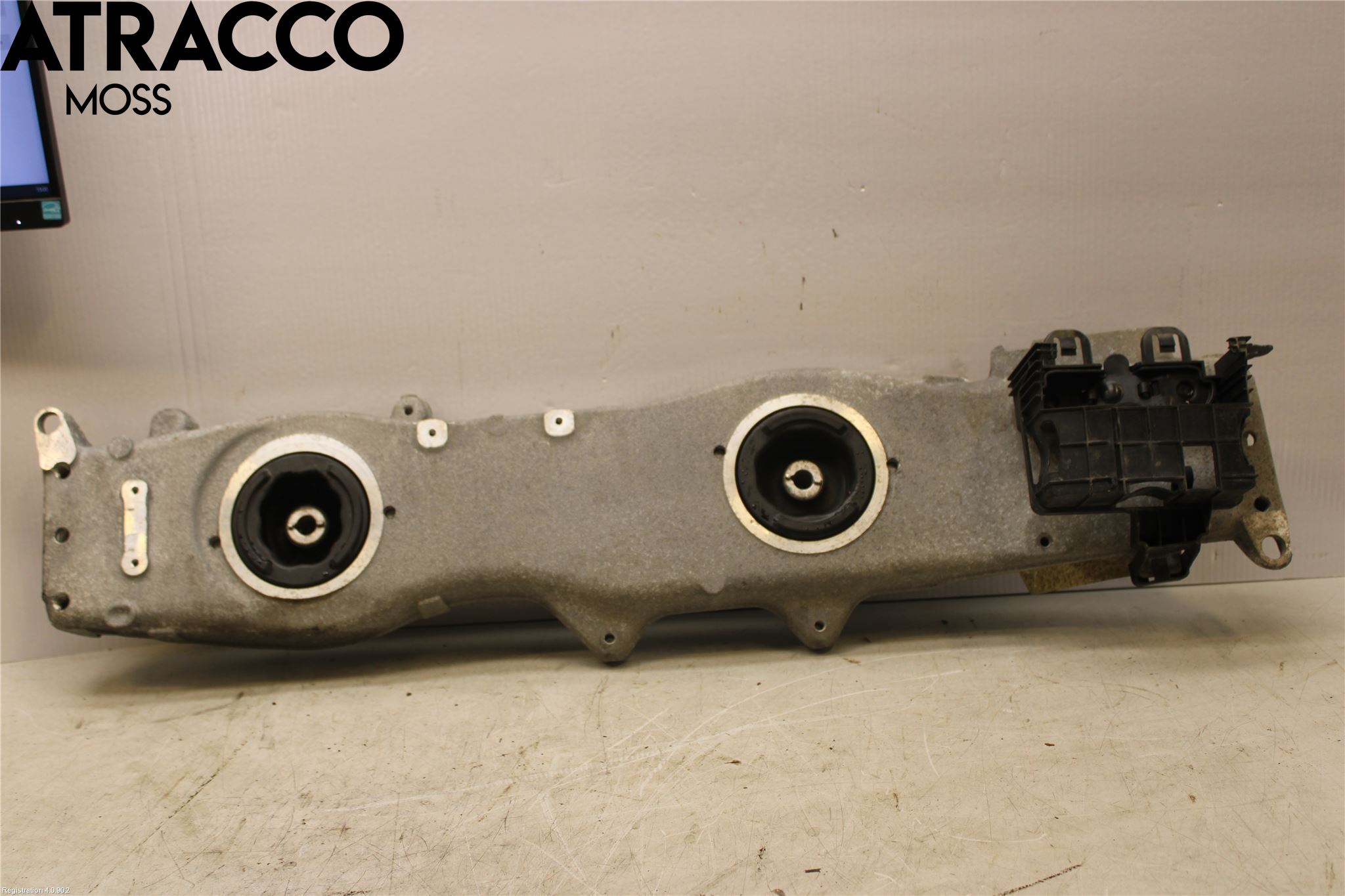 Volkswagen VW GOLF / E-GOLF VII 13-20 Motor Feste Stål-Alu