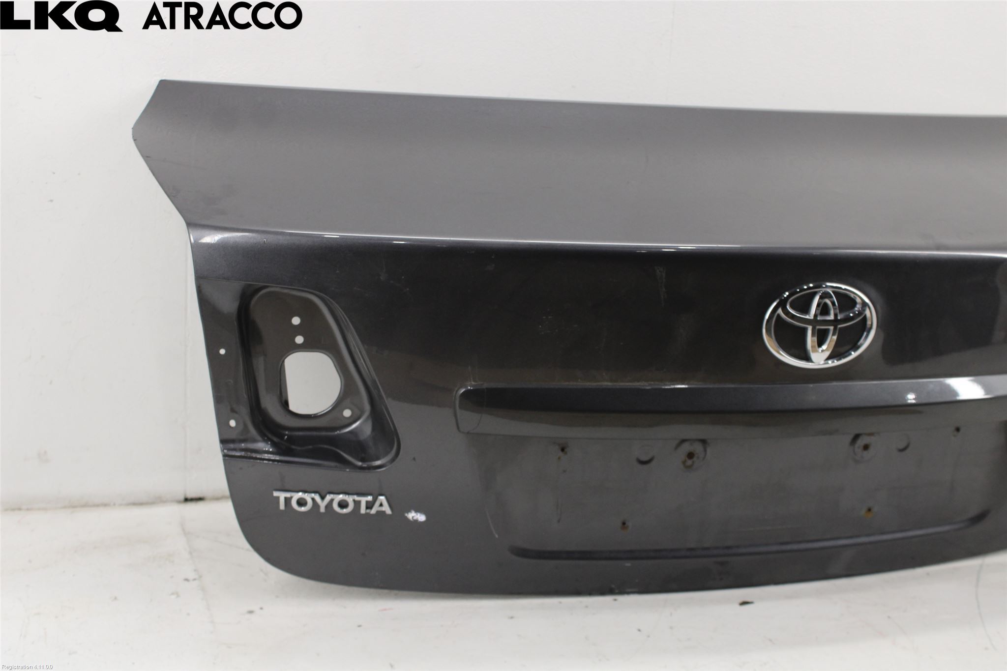 Toyota AVENSIS 09-15 Bakluke Koffertlokk