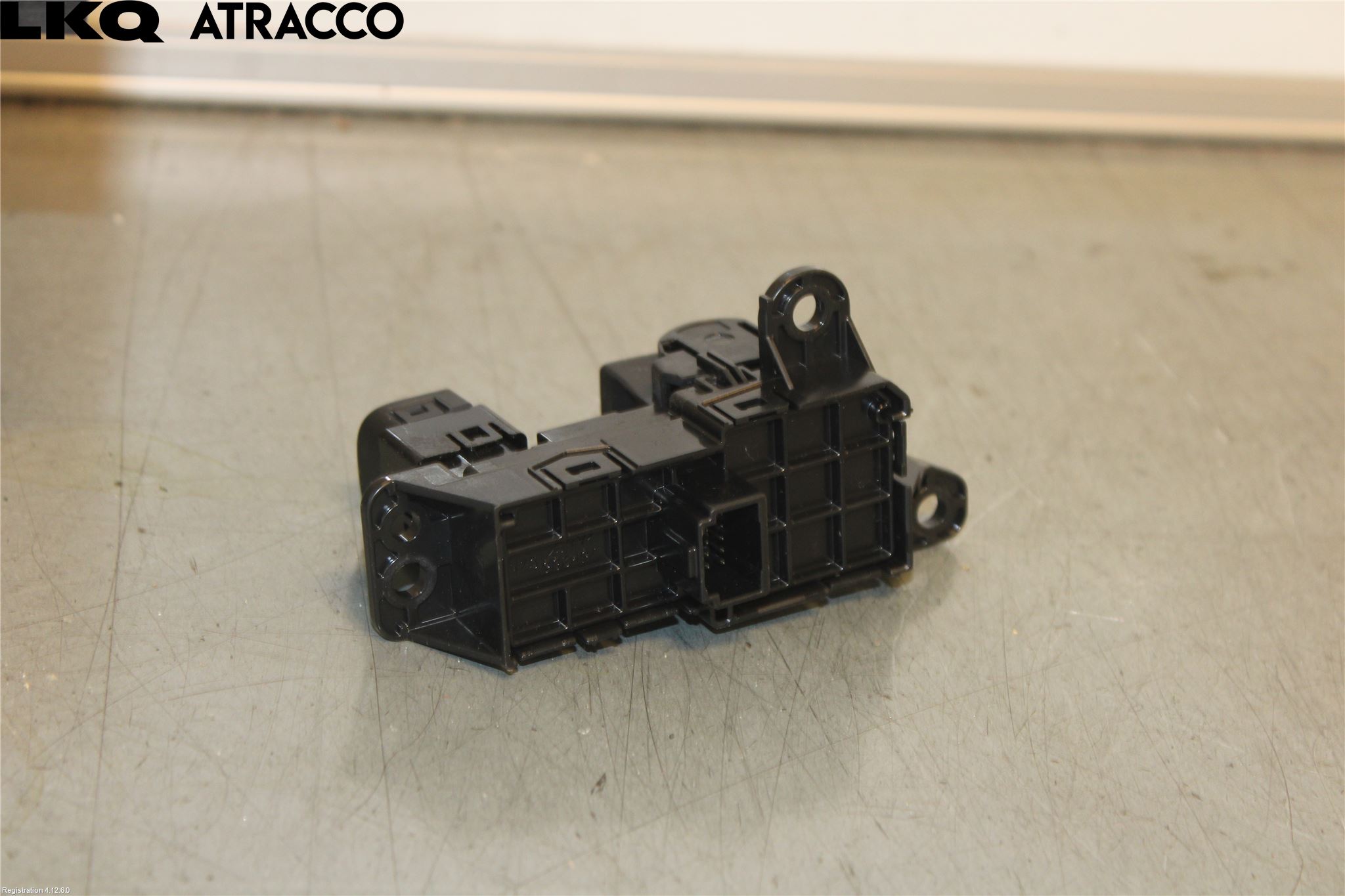 Toyota YARIS XP21 20- Bryter Parkeringsbrems