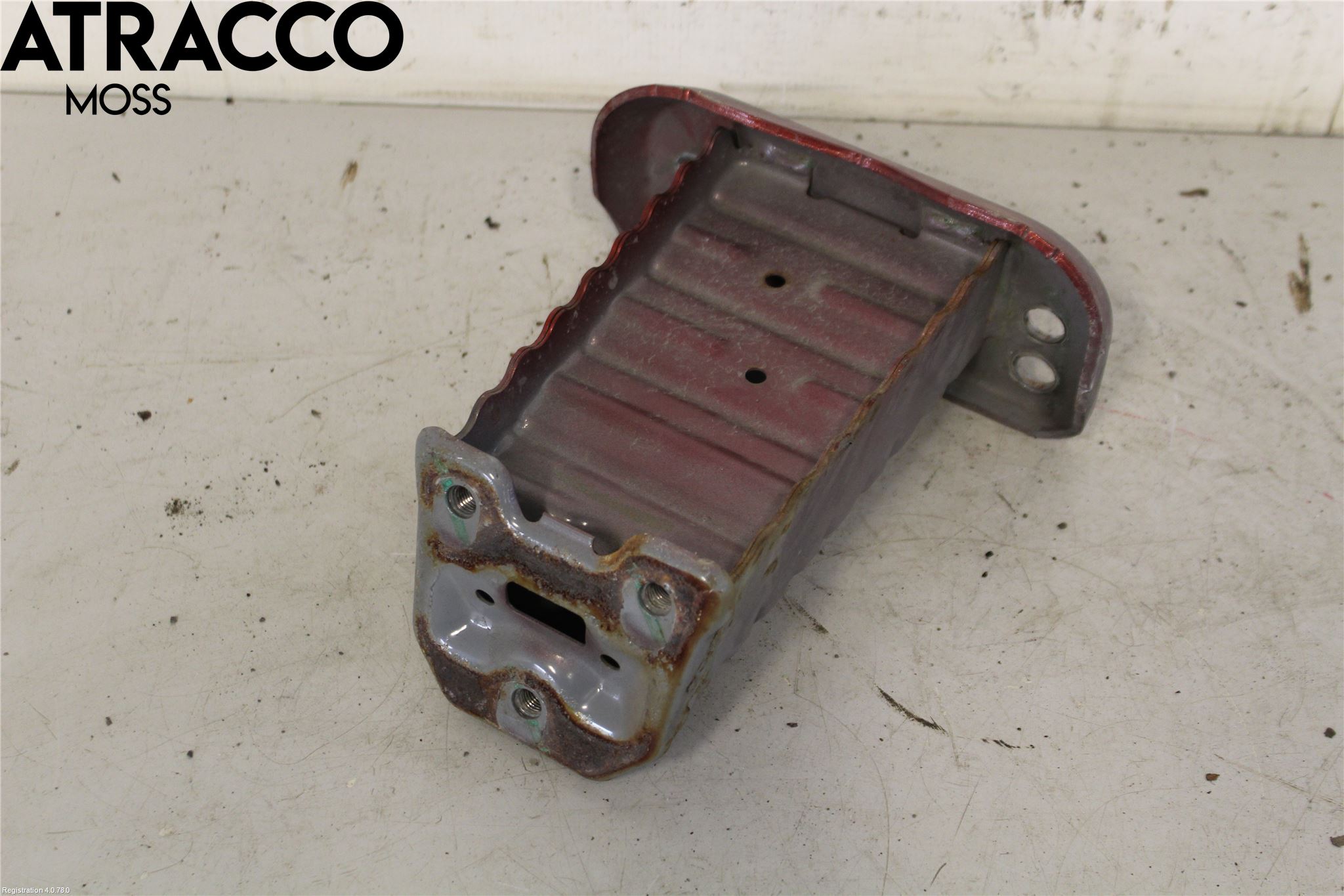 Toyota YARIS XP130 12-14 Støtfanger Foran Feste