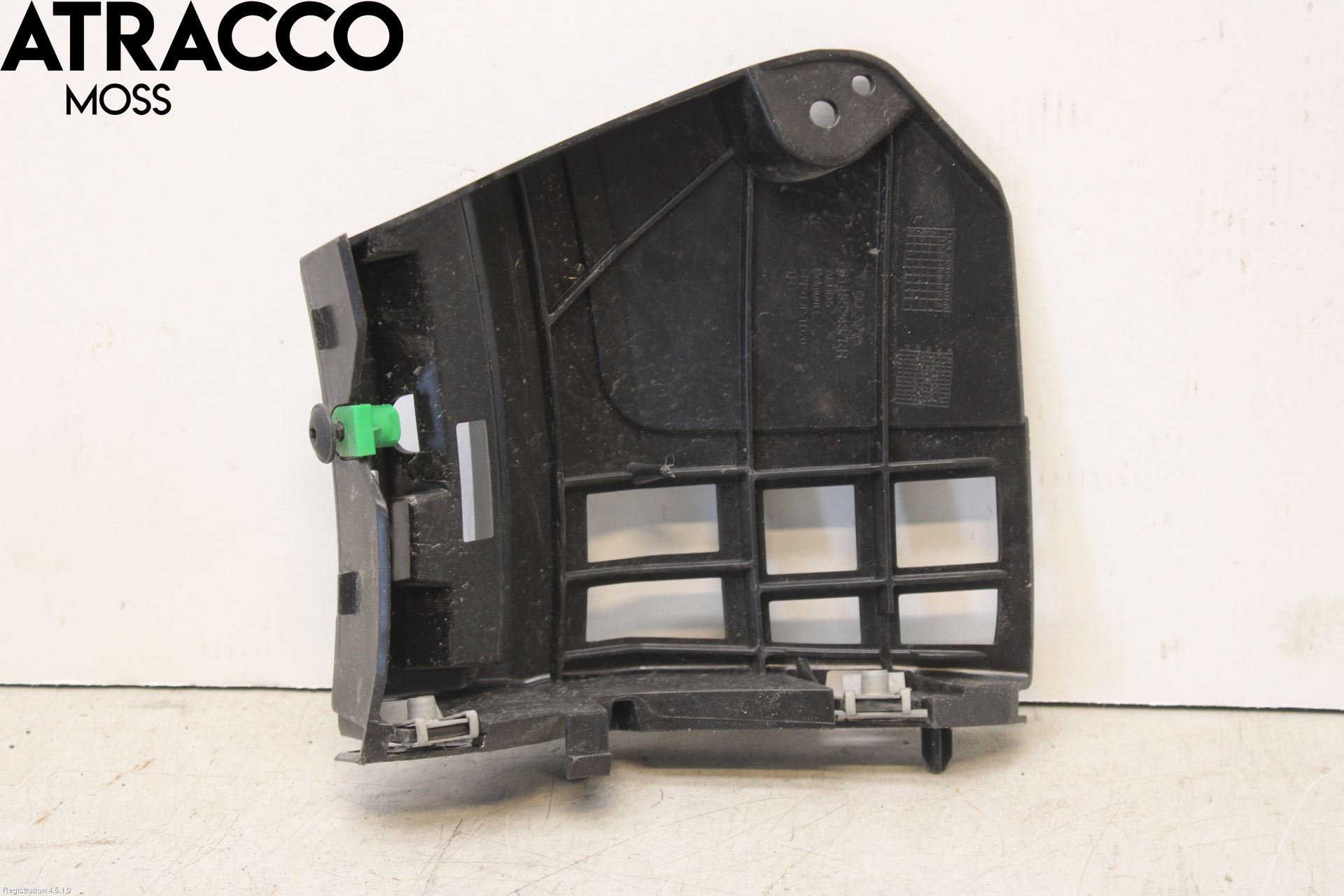 Volvo XC40/RECHARGE 18- Støtfanger Foran Feste