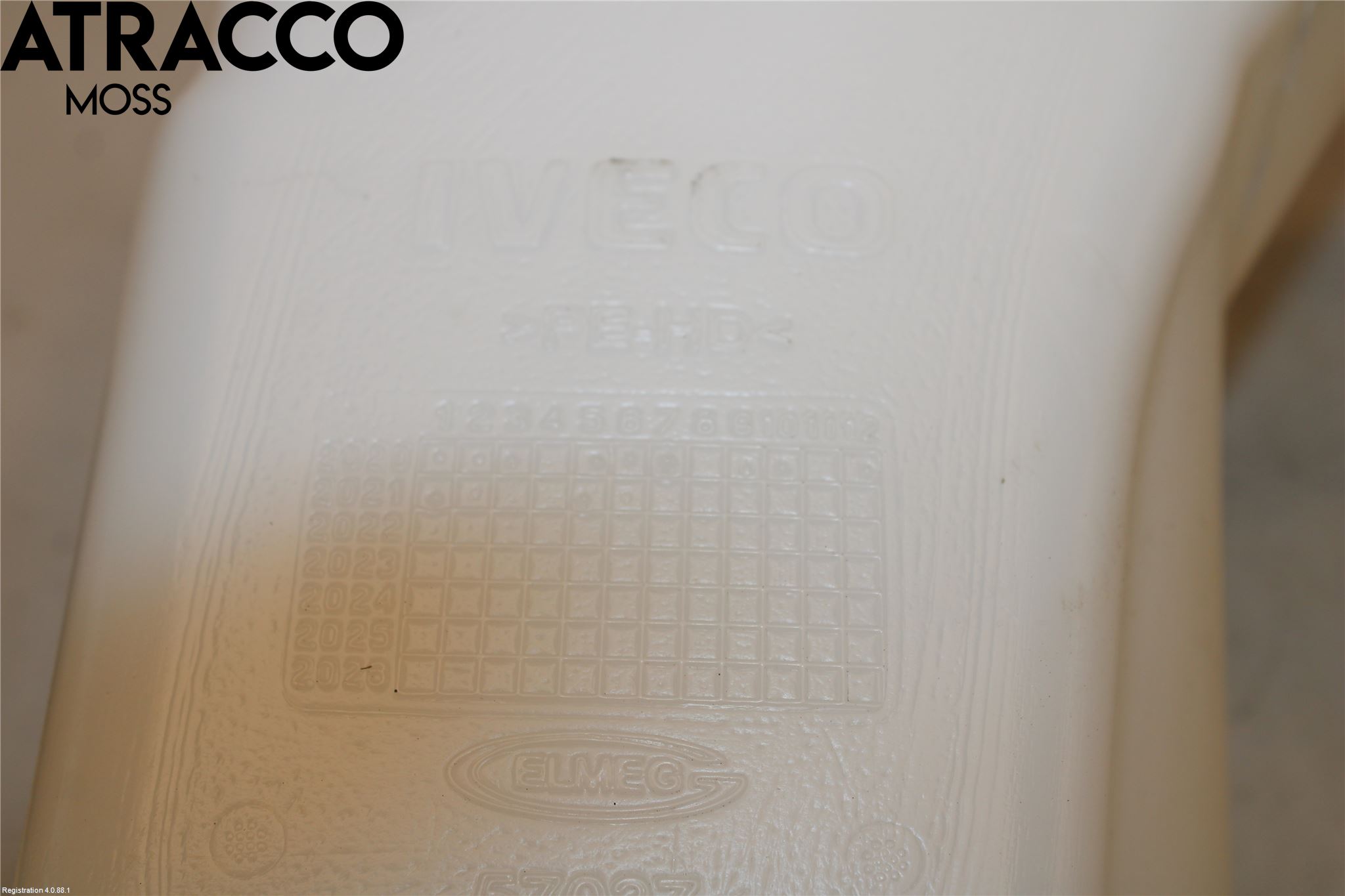 Iveco DAILY 14->> Spylerbeholder Frontrute