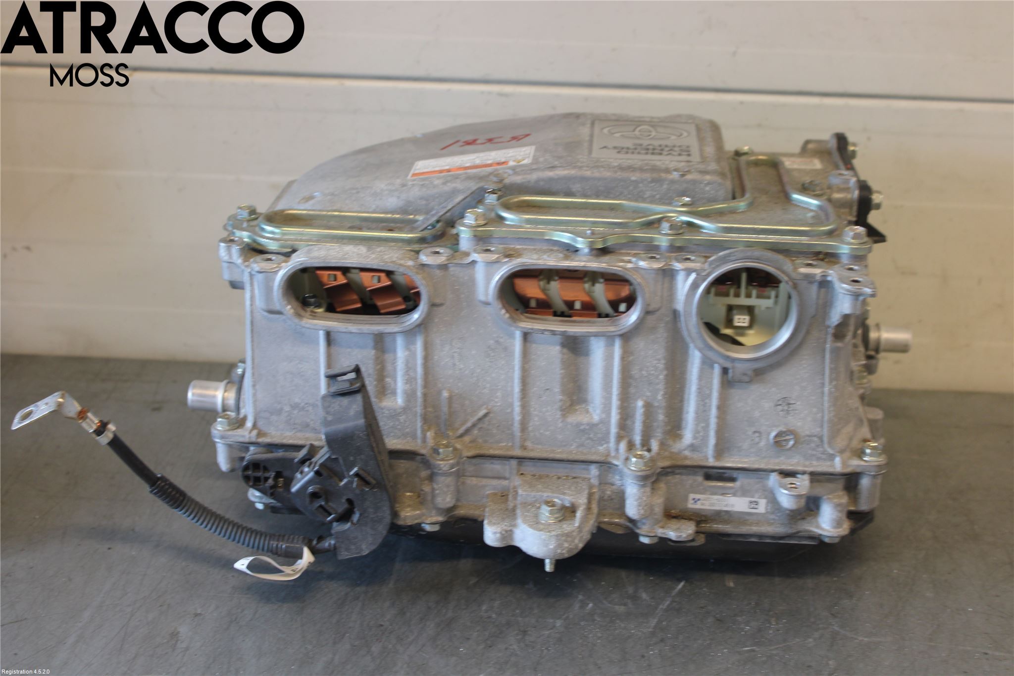 Toyota YARIS XP130 12-14 Hybridconverter