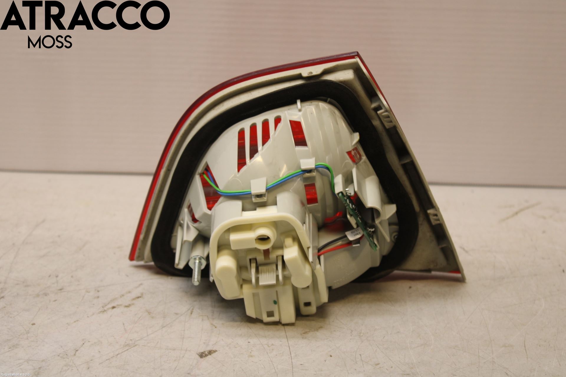 BMW 3 E90/91 SED/TOU 05-12 Baklykt Høyre  På Luke(Indre)