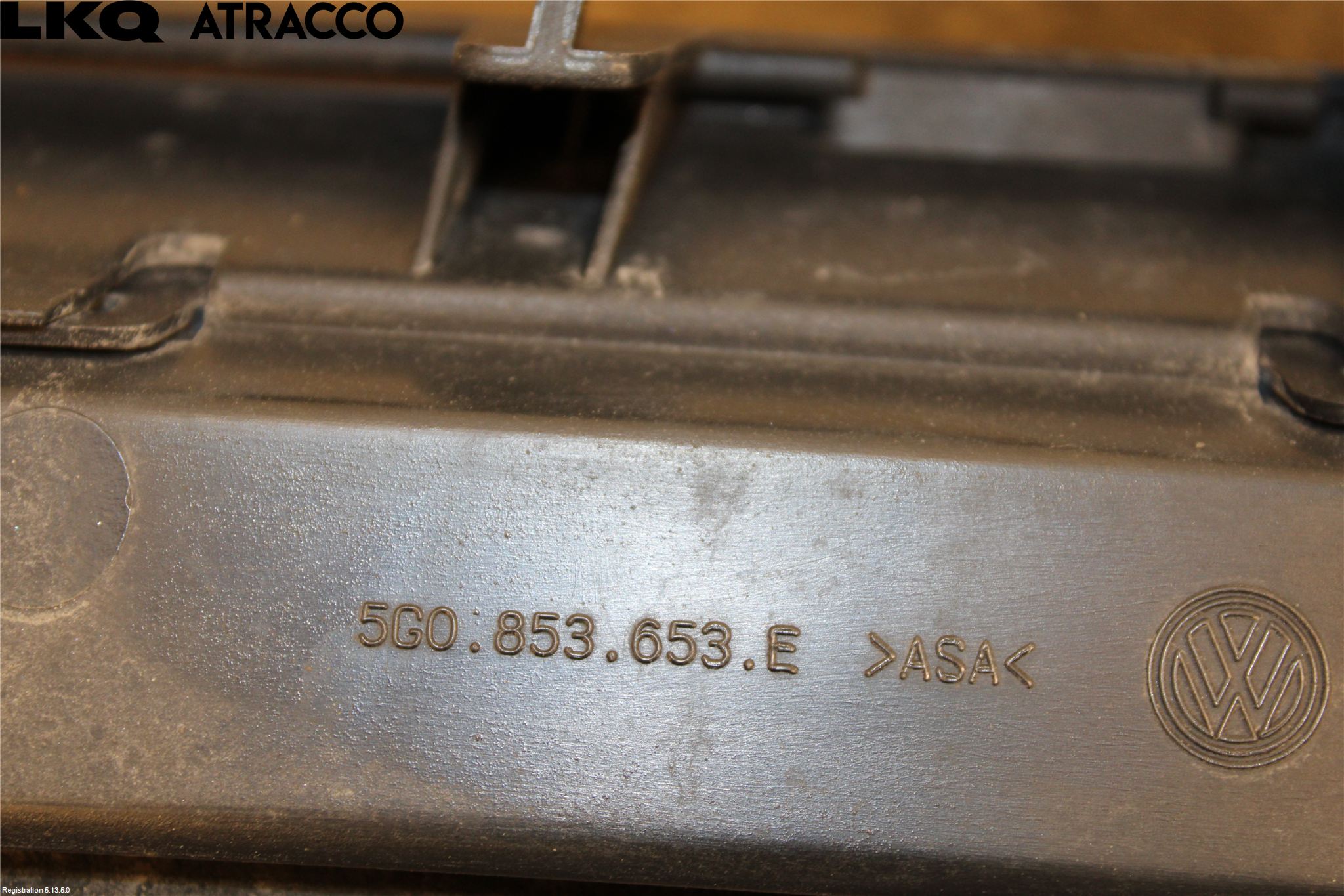 Volkswagen VW GOLF / E-GOLF VII 13-20 Grilldel Midt