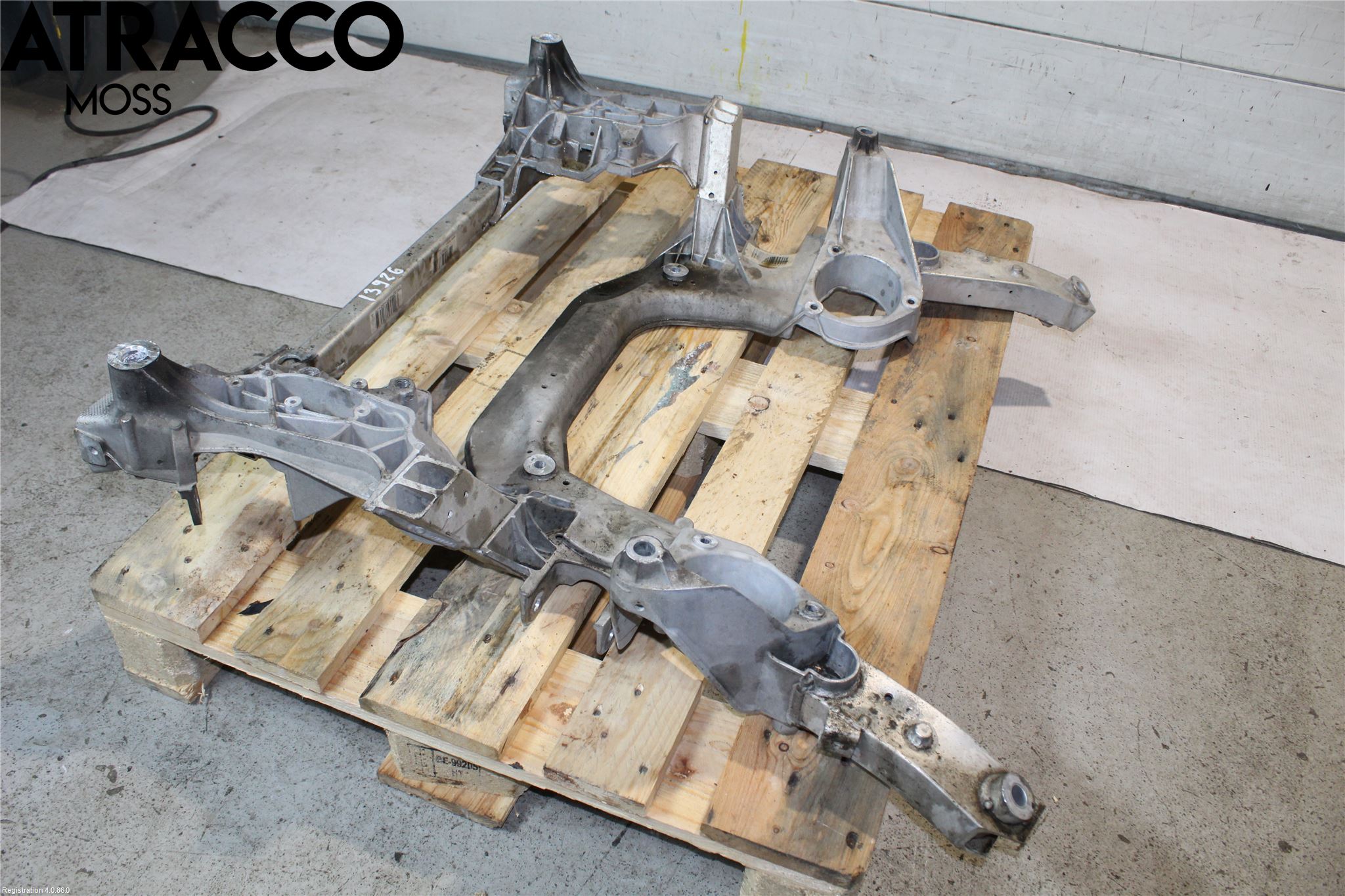 BMW 5 F10/F11/F18 09-17 Gearkasse Bjelke - Travers