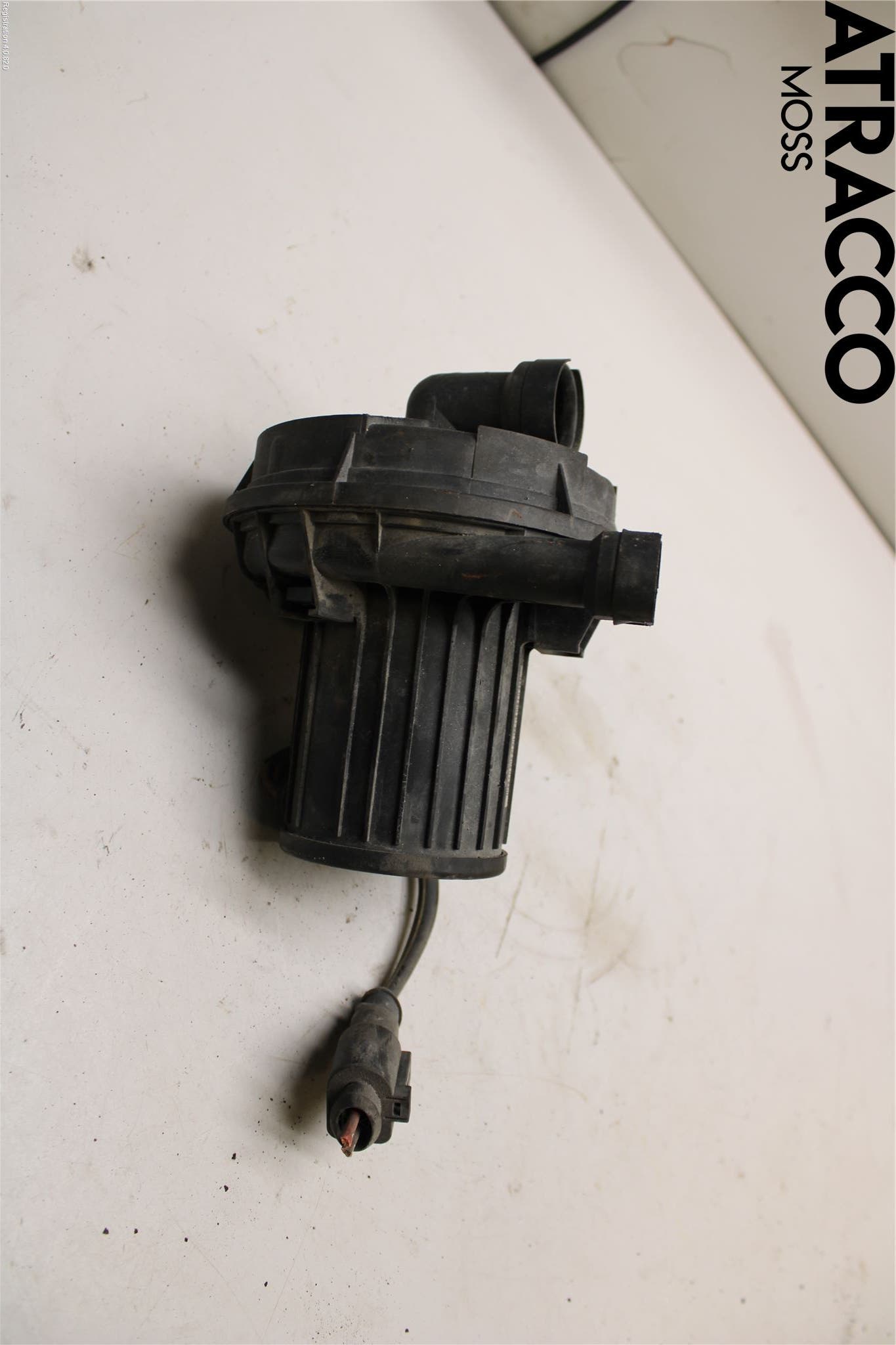 Audi Luftpumpe - Eksosrensing