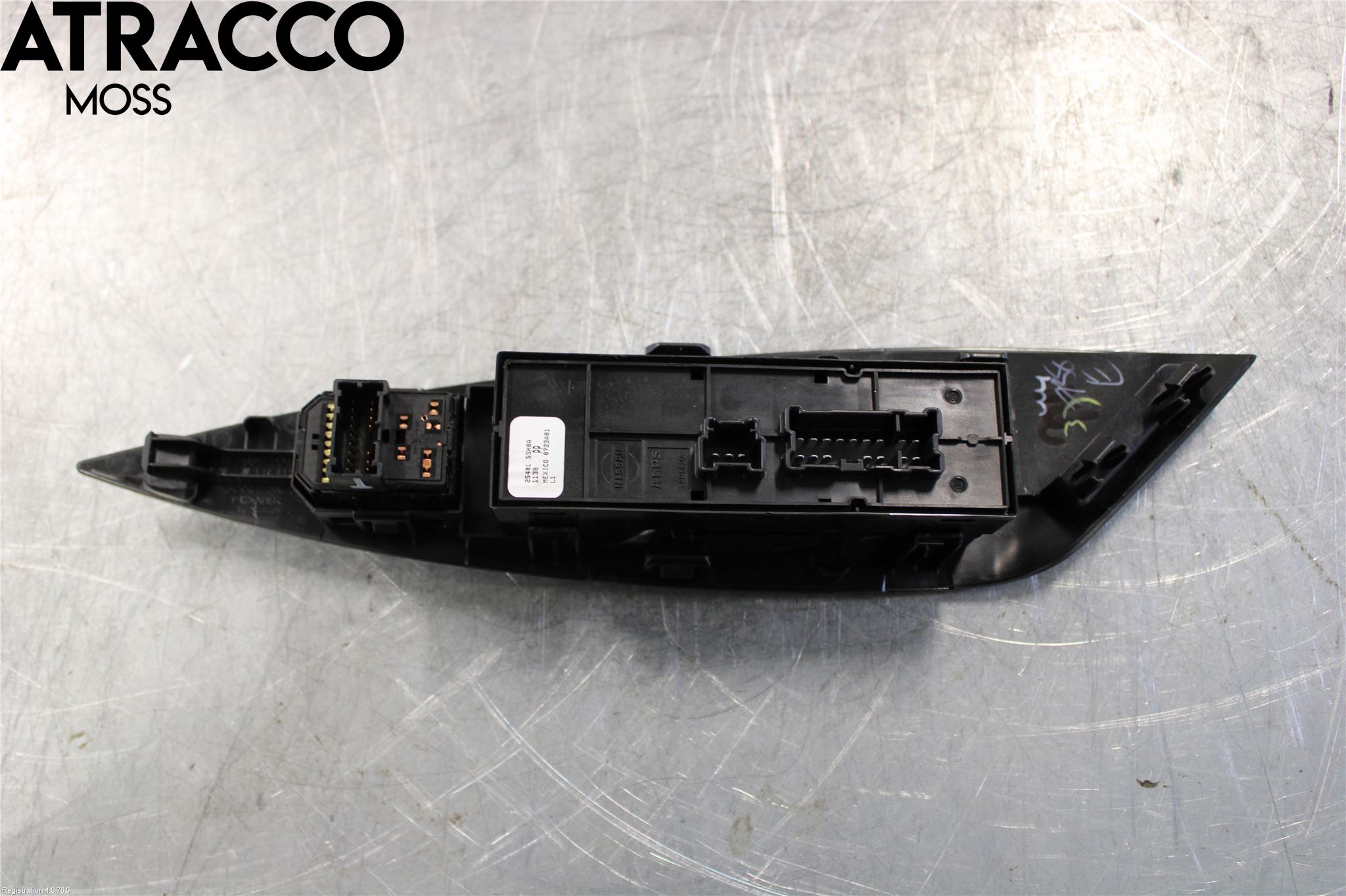 Nissan LEAF 18- Bryter Vindusheis