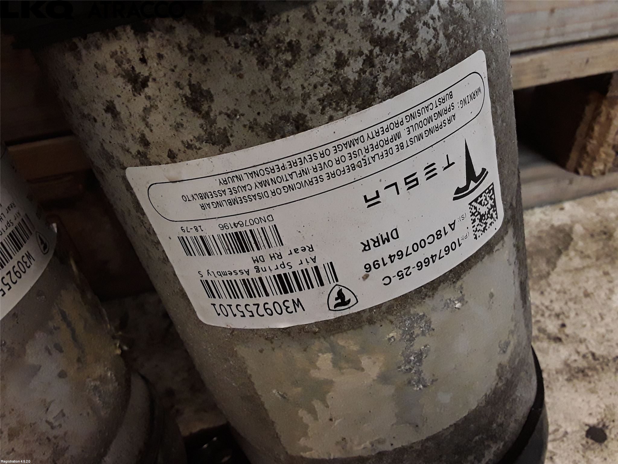 Tesla MODEL S 13- Fjærbein Bak