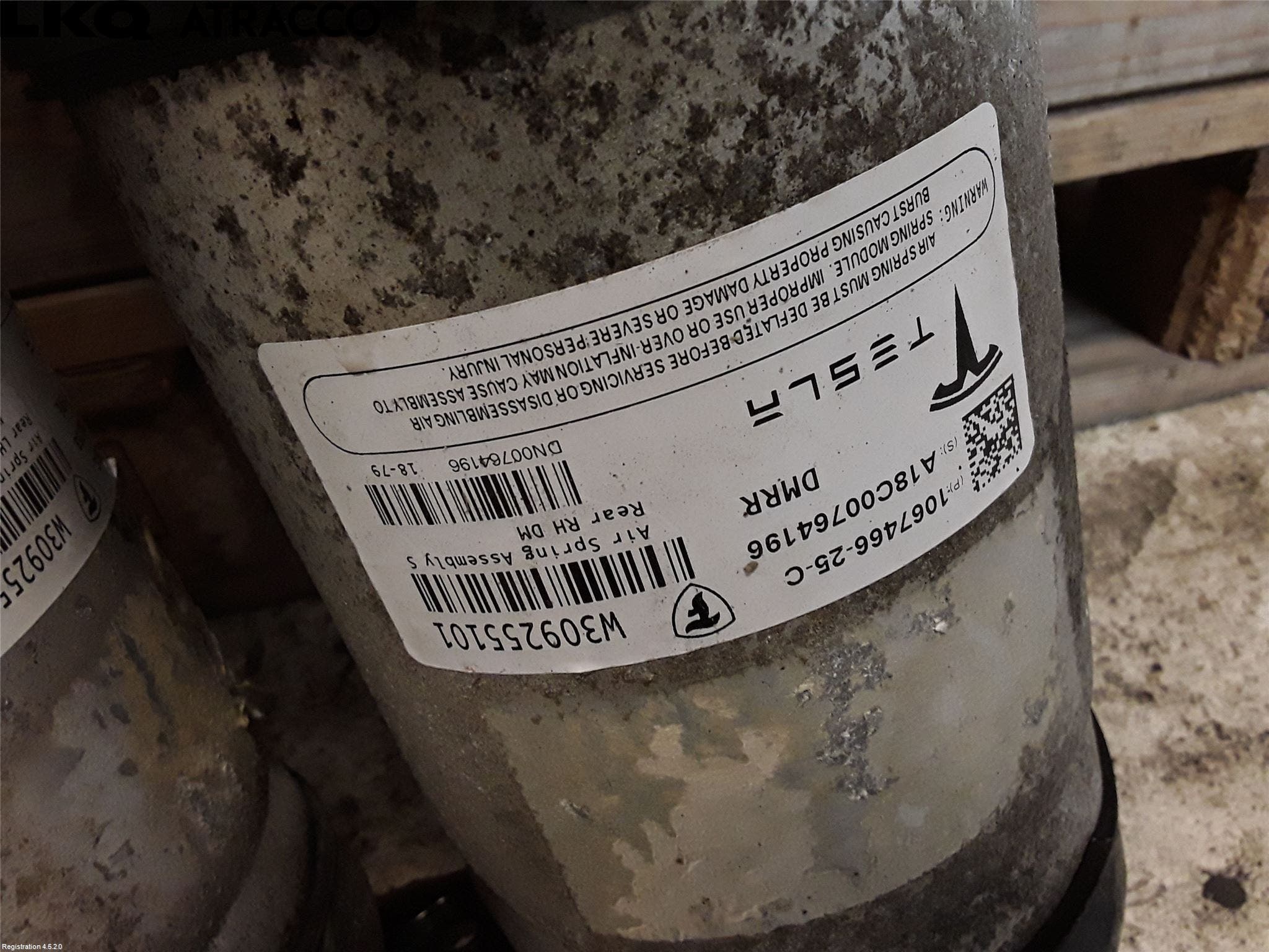 Tesla MODEL S 13- Fjærbein Bak