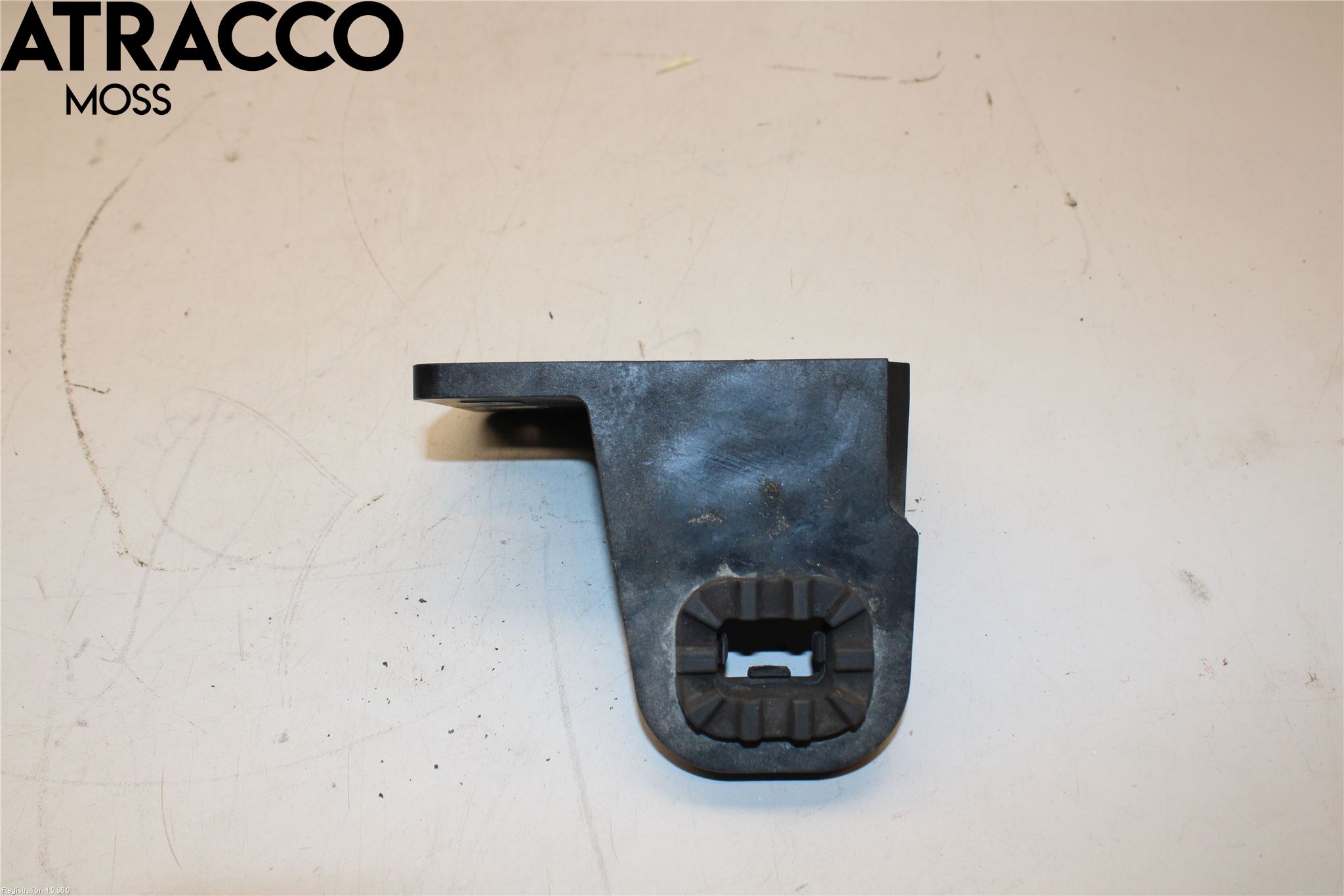 Skoda ENYAQ iV 21- Radiator Feste - Ramme - Bjelk