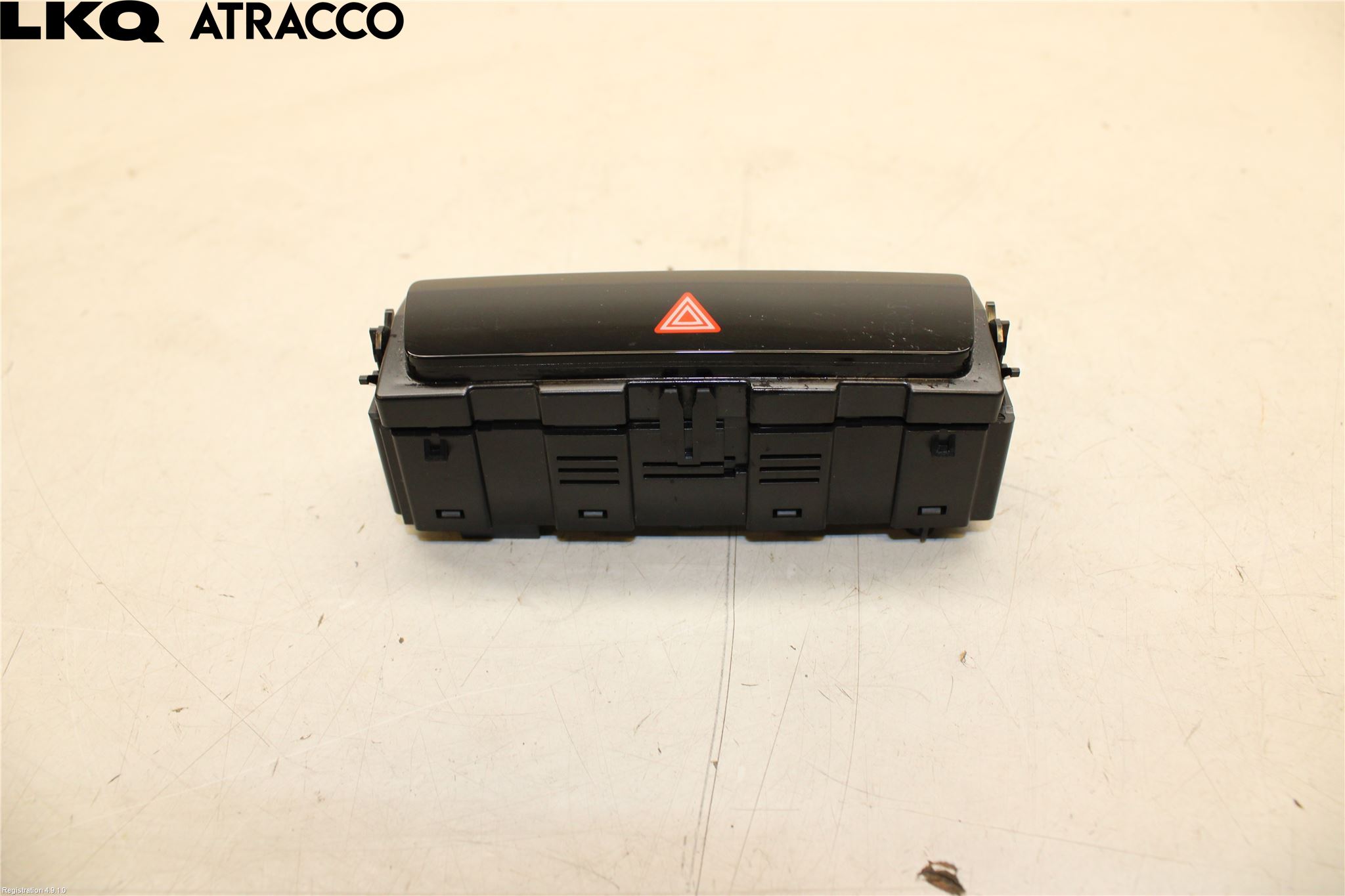 Audi Q4 E-TRON FZ 22- Bryter Varsel (Nødblink)