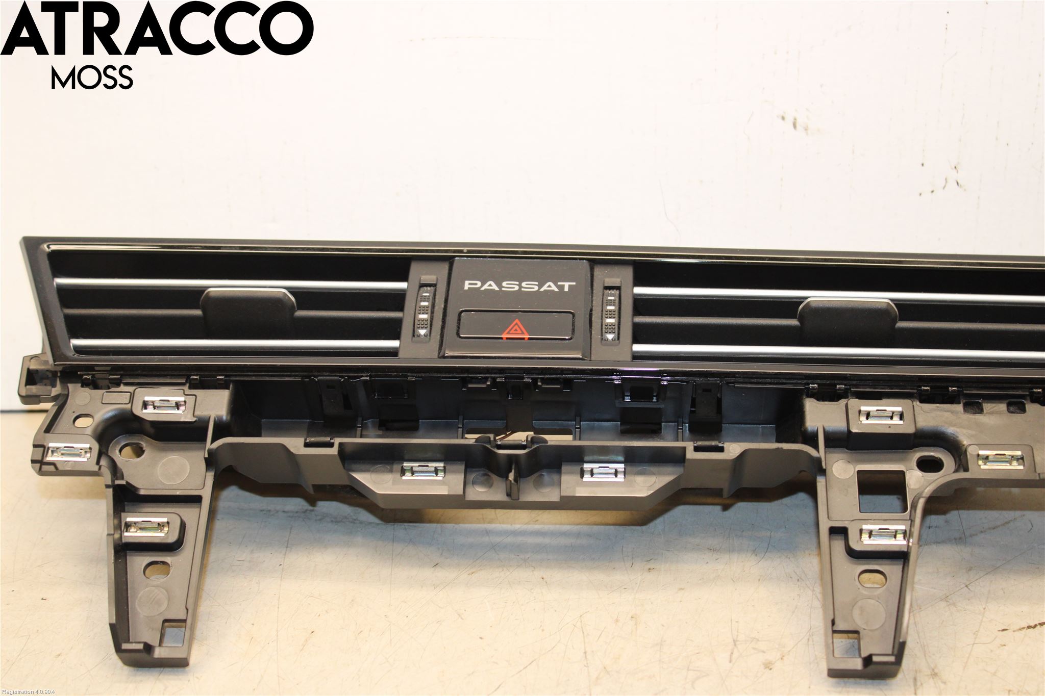 Volkswagen VW PASSAT 20-24 Innr Dekor Instrbord