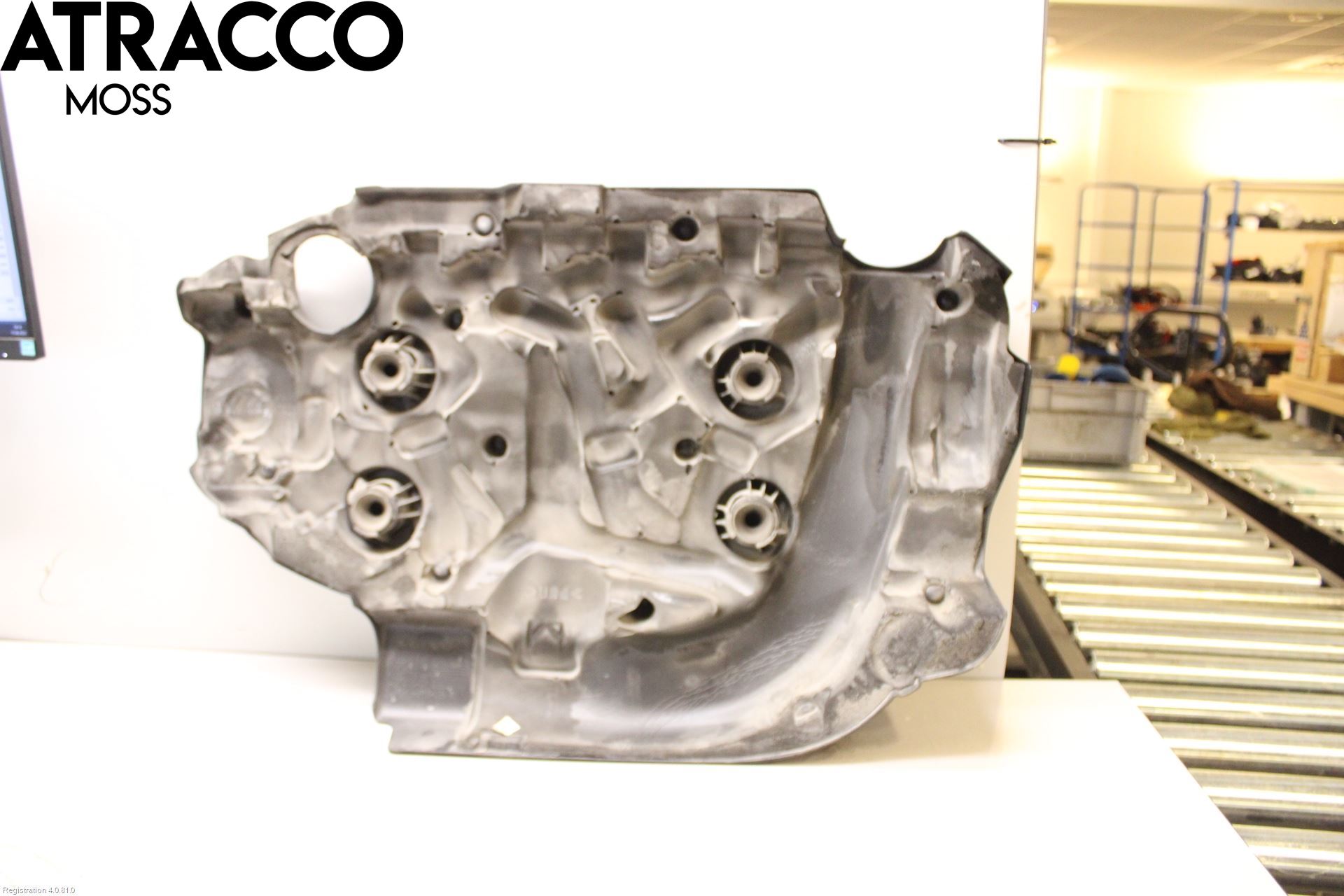 Volvo XC70 08-13 Motor Deksel Over Motor