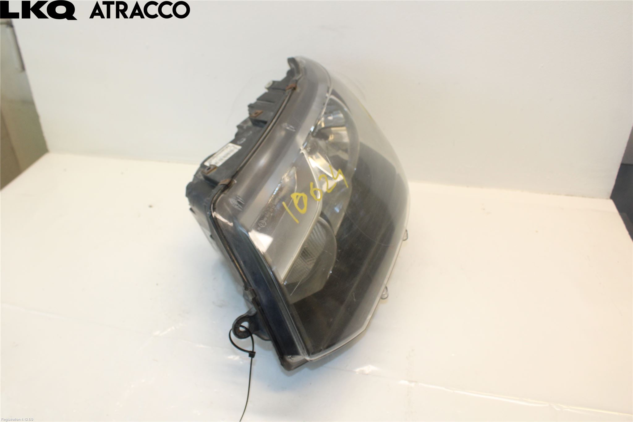 Volkswagen VW TRANSP/CARAVELLE (T5) 04-15 Frontlykt Venstre