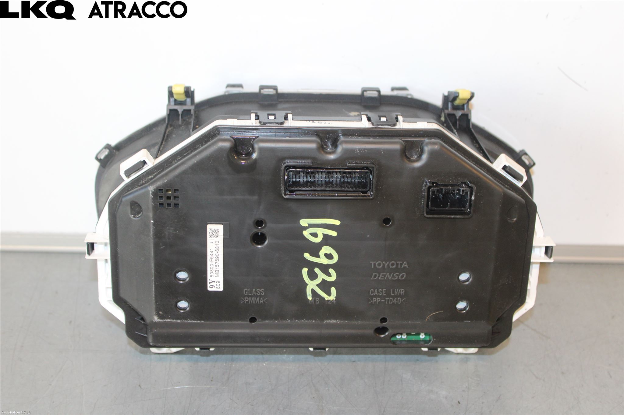 Toyota YARIS XP130 15-20 Instr Kombinert