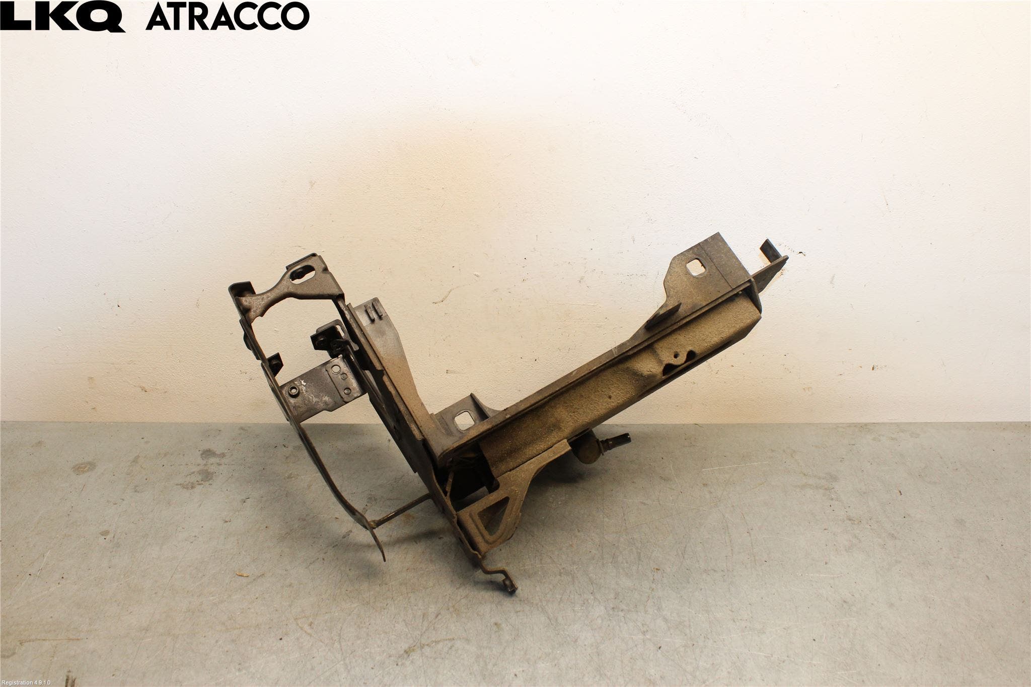 BMW 5 F10/F11/F18 09-17 Frontlykt Hus Høyre