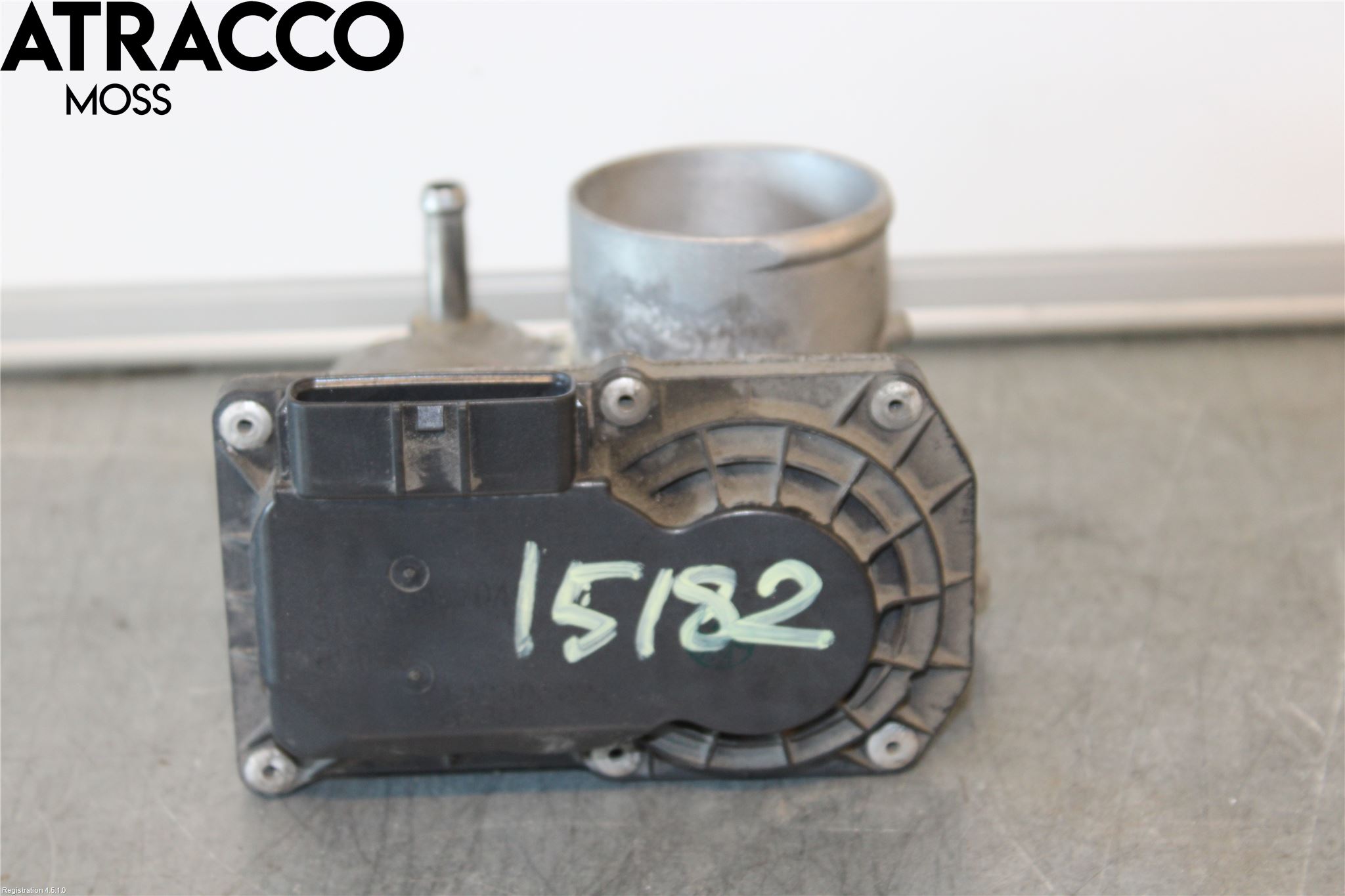 Toyota YARIS XP130 12-14 Inns Spjeldhus