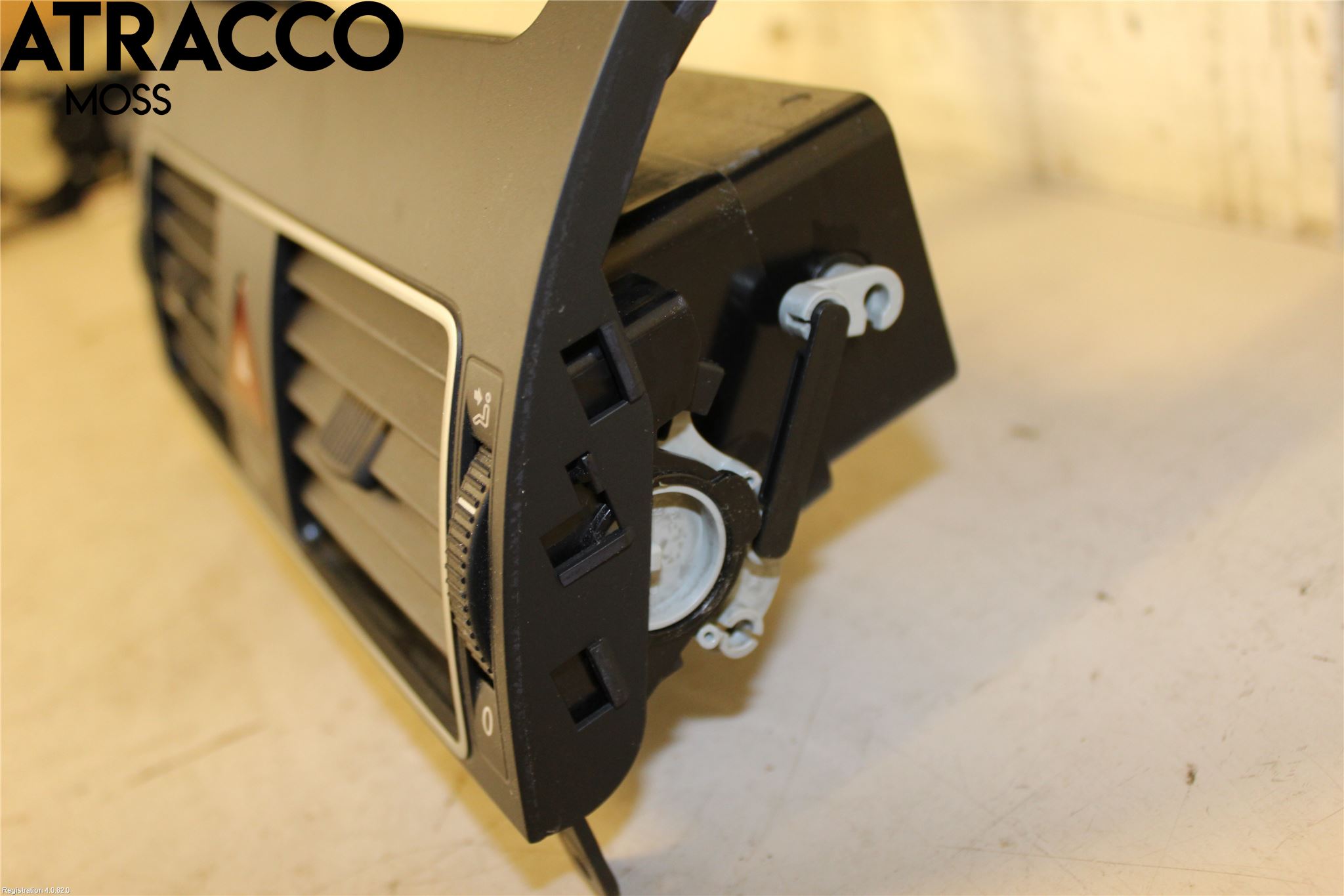 Volkswagen VW TOURAN 10-15 Dashbord Kanal - Dyse