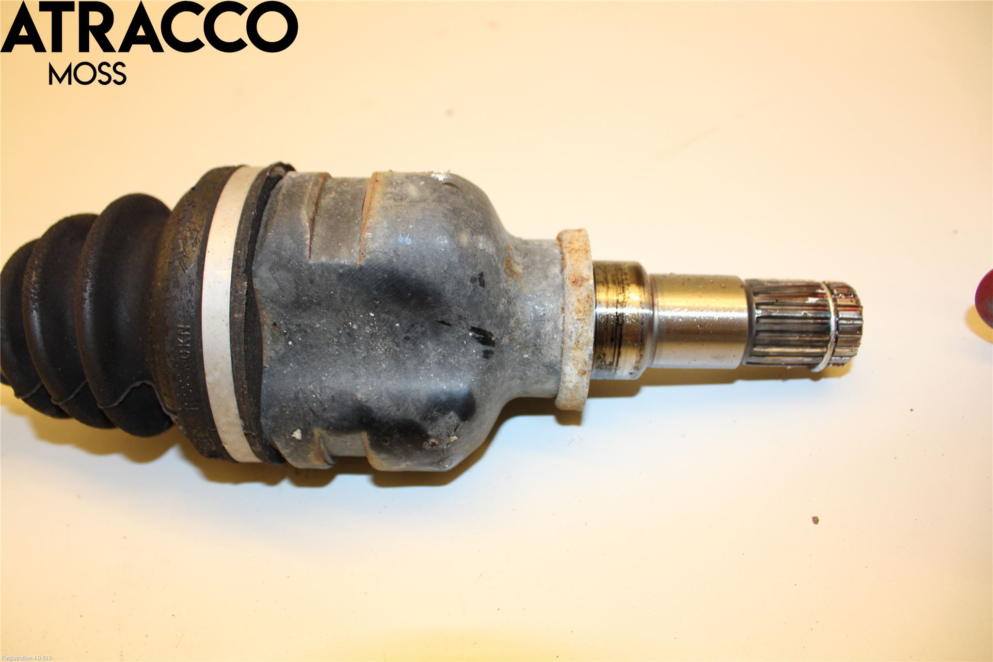 Toyota YARIS XP130 12-14 Drivaksel Foran Kompl Høyre