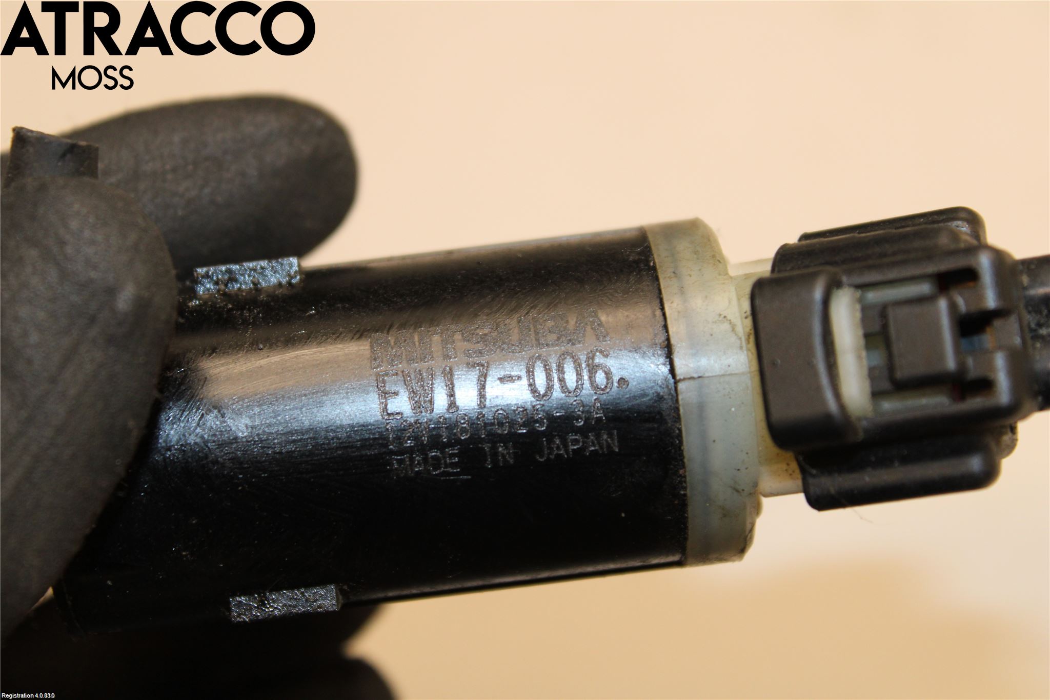 Suzuki SWIFT 17-24 Spylerpumpe Frontrute