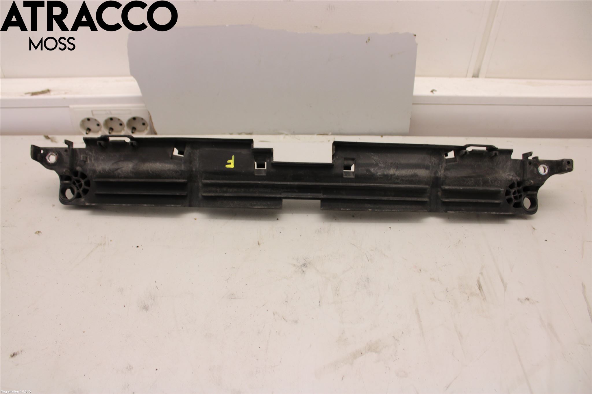 Toyota AURIS 13-19 Front Øvrig